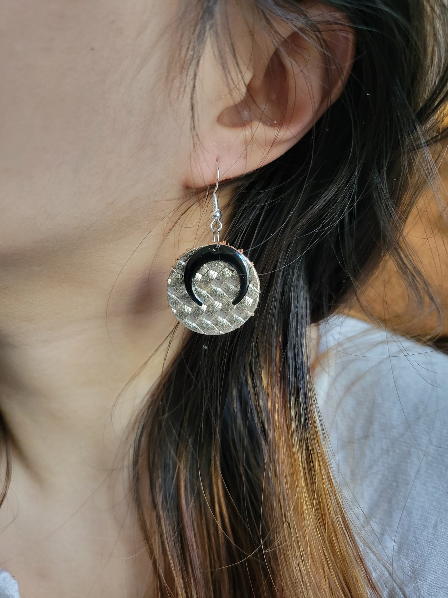 Boucles d'oreilles cuir recyclé - Atelier Claire Zhou x 114 Paris