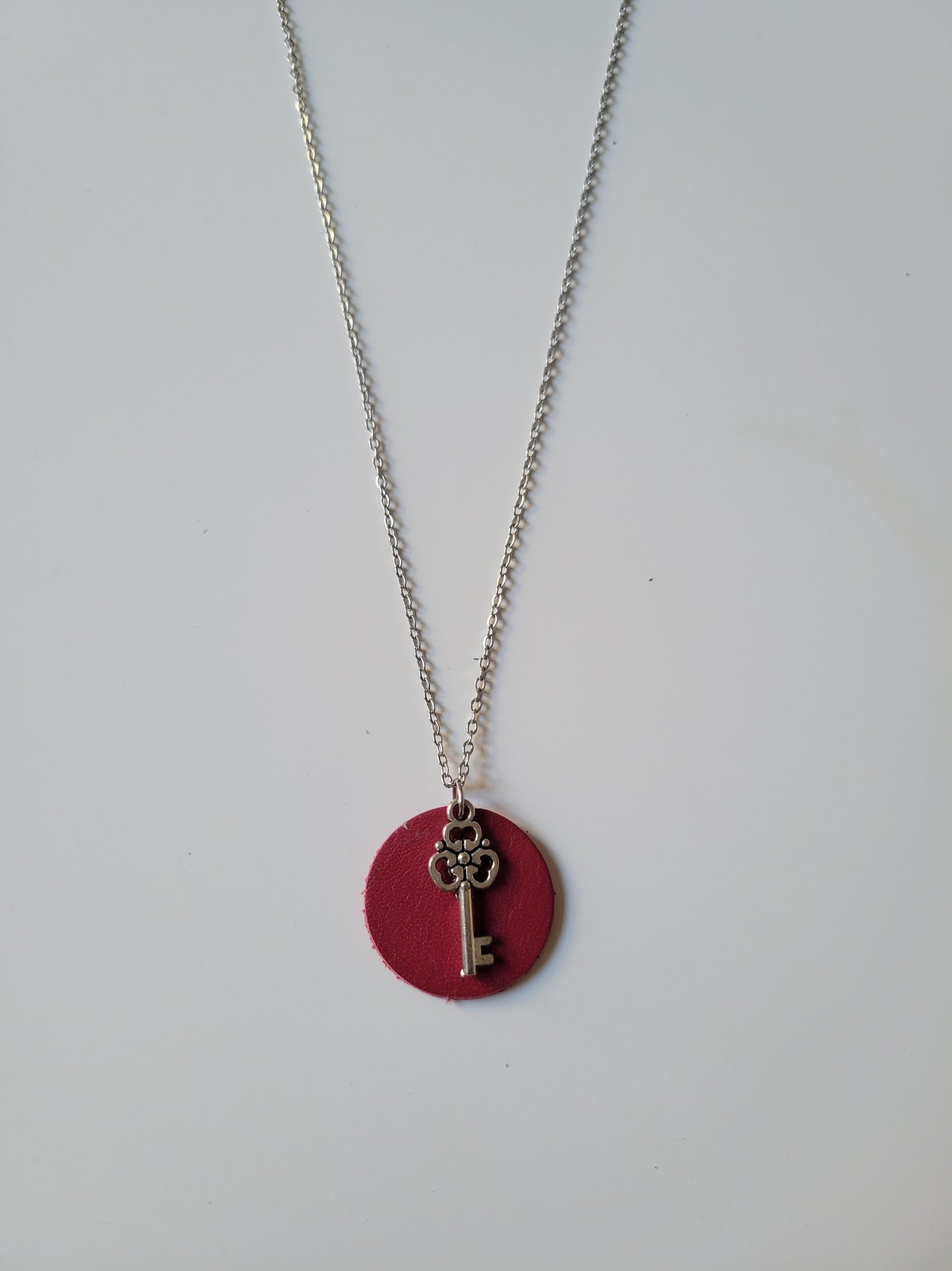 Collier cuir recyclé sequin - Atelier Claire Zhou x 114 Paris