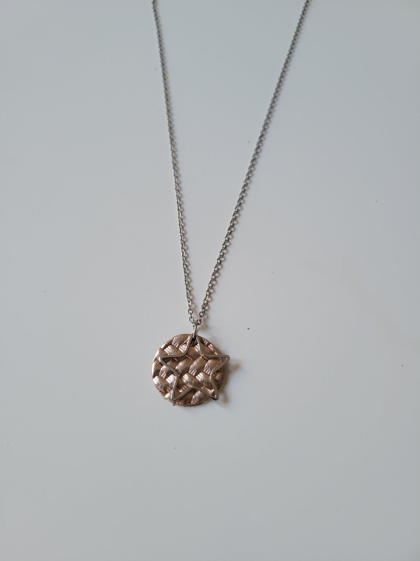 Collier cuir recyclé sequin - Atelier Claire Zhou x 114 Paris