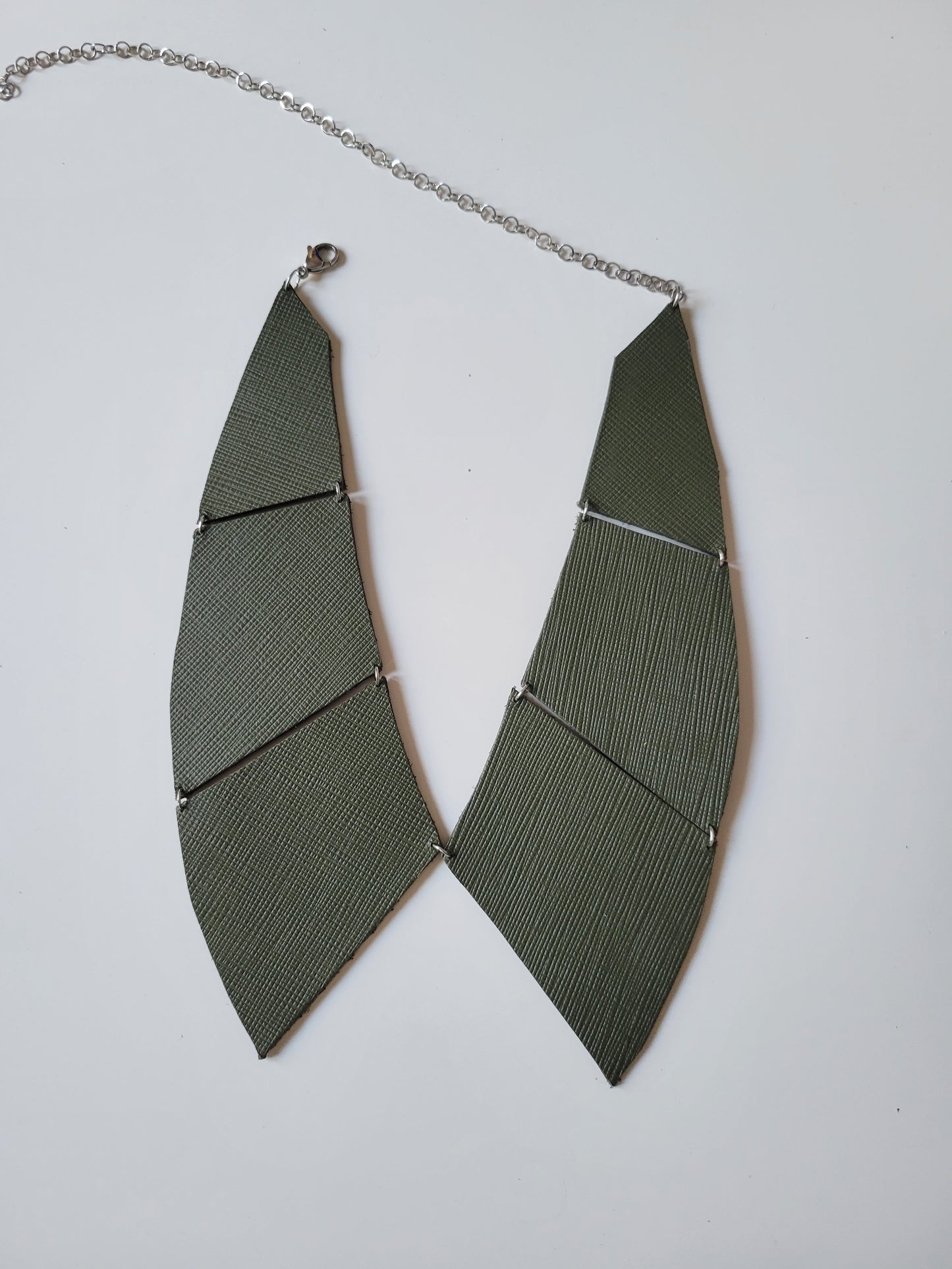 Collier faux col cuir upcyclé patchwork - Atelier Claire Zhou x 114 paris