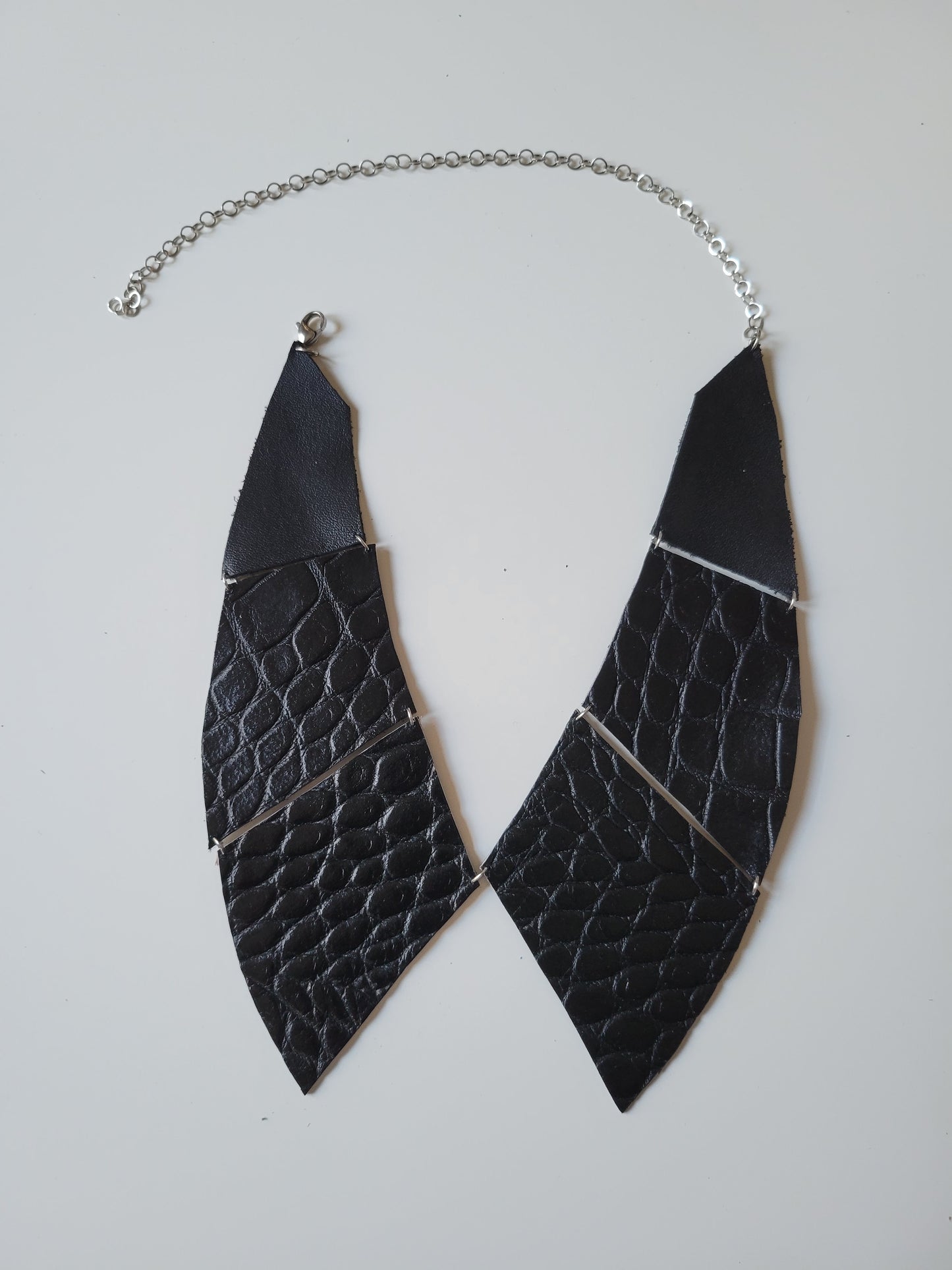 Collier faux col cuir upcyclé patchwork - Atelier Claire Zhou x 114 paris