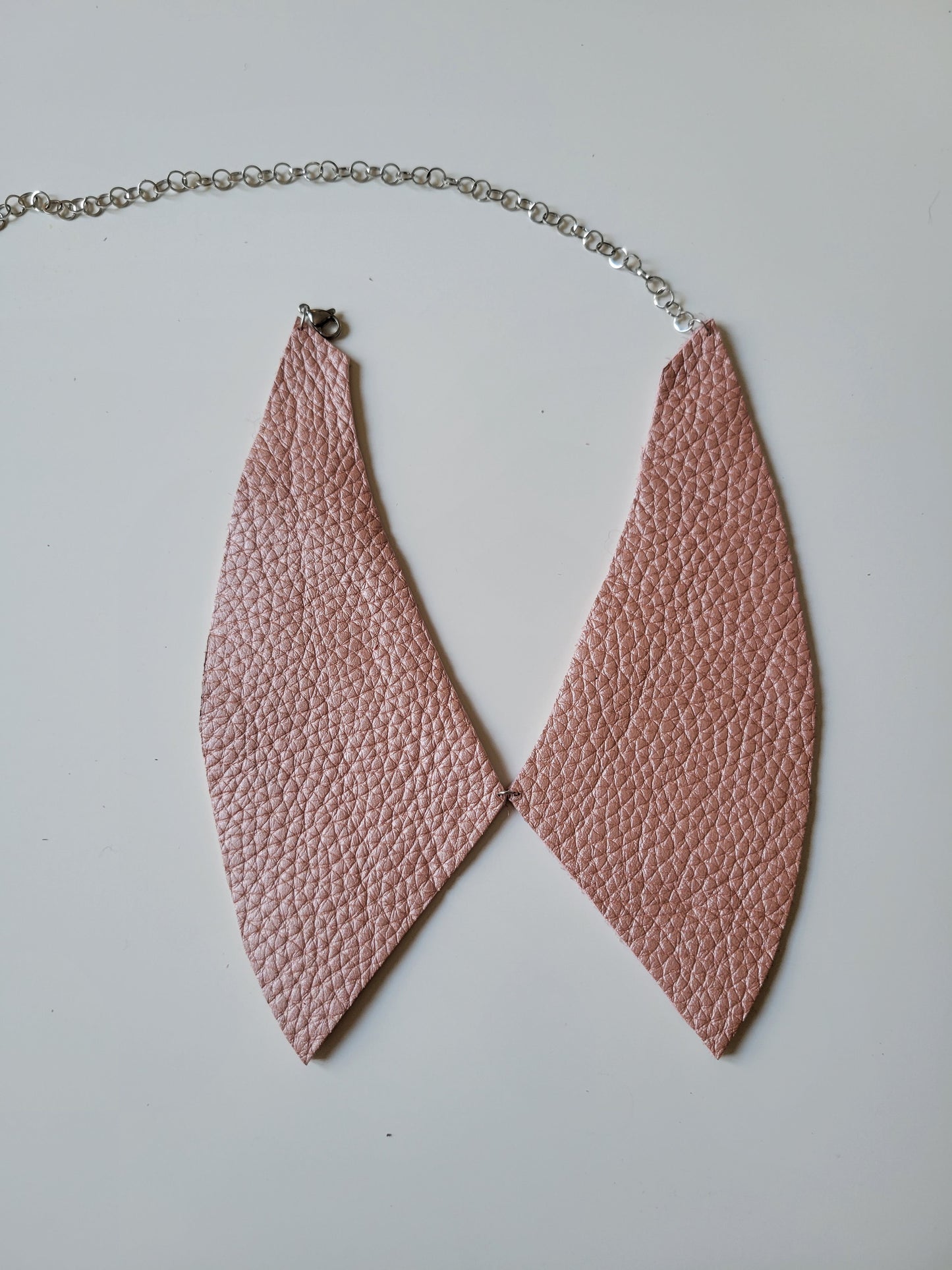 Collier faux col cuir upcyclé - Atelier Claire Zhou x 114 paris