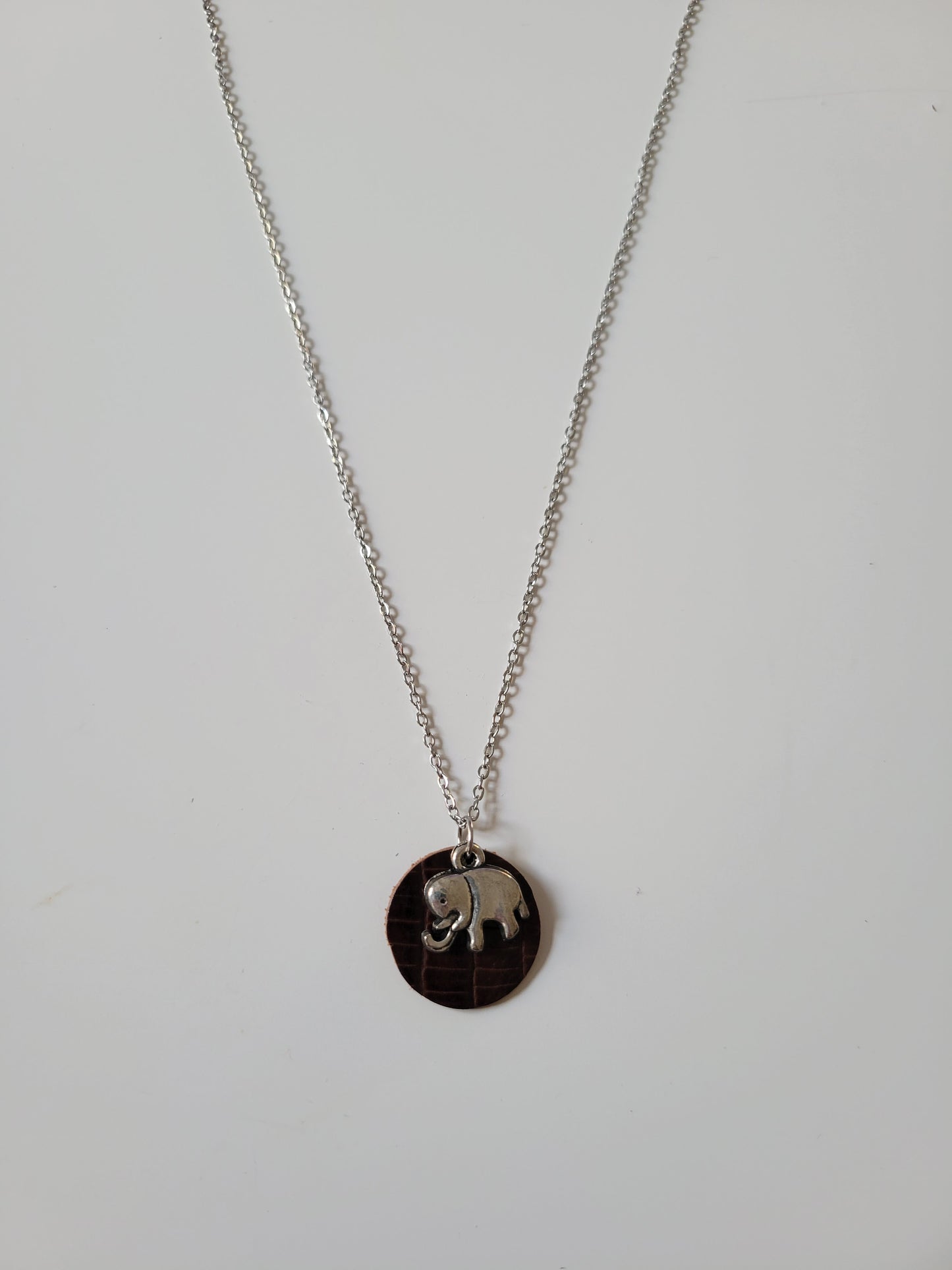 Collier cuir recyclé sequin - Atelier Claire Zhou x 114 Paris