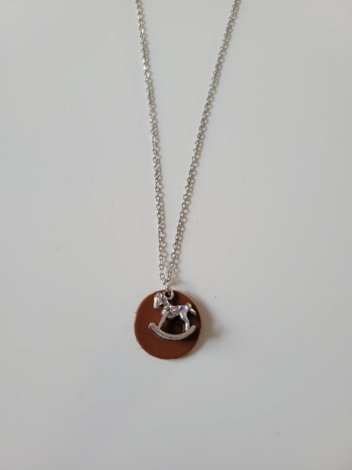 Collier cuir recyclé sequin - Atelier Claire Zhou x 114 Paris