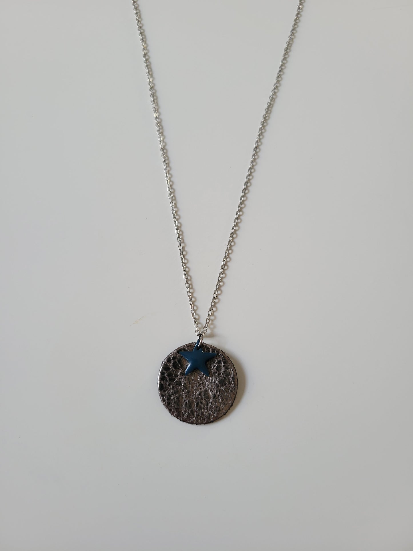 Collier cuir recyclé sequin - Atelier Claire Zhou x 114 Paris