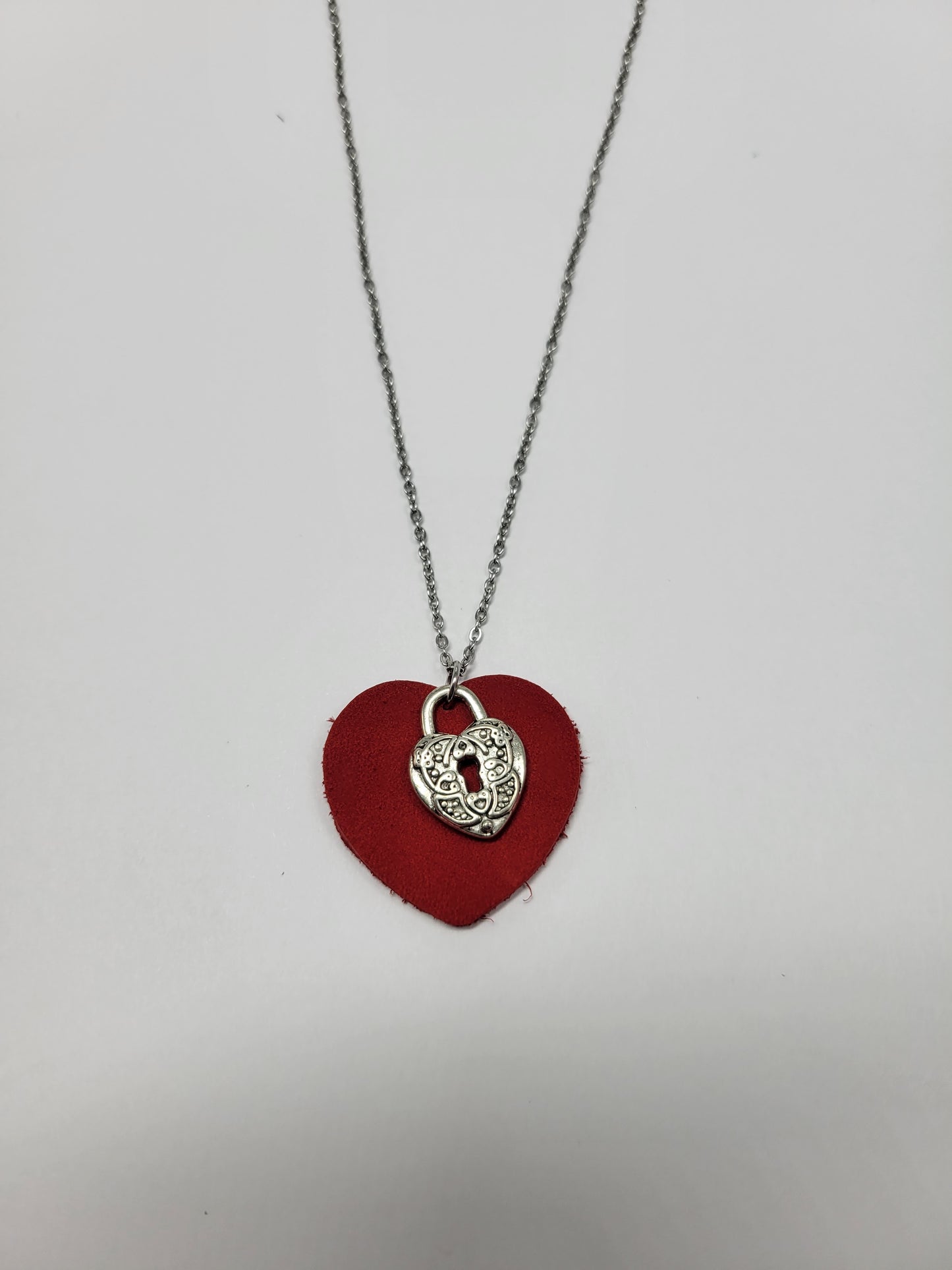 Collier cuir recyclé sequin - Atelier Claire Zhou x 114 Paris