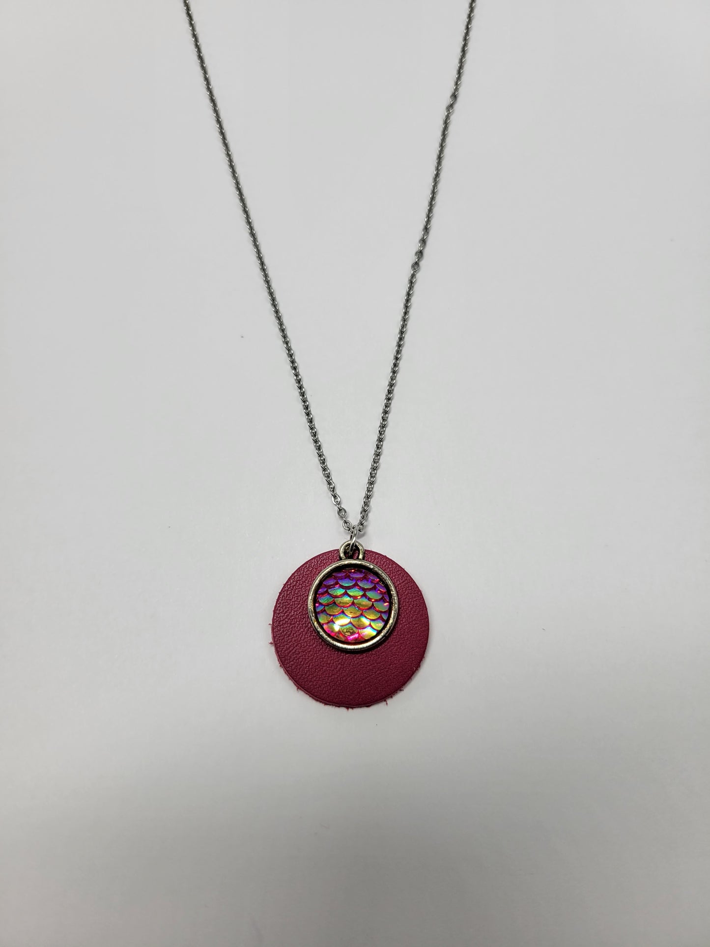 Collier cuir recyclé sequin - Atelier Claire Zhou x 114 Paris