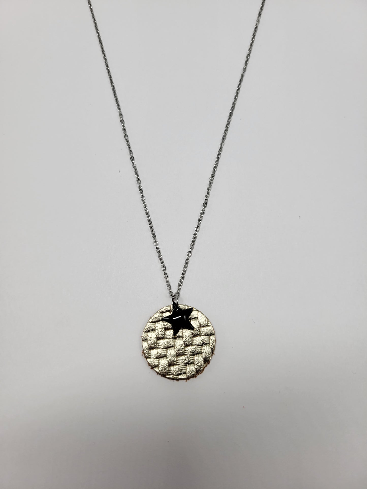Collier cuir recyclé sequin - Atelier Claire Zhou x 114 Paris