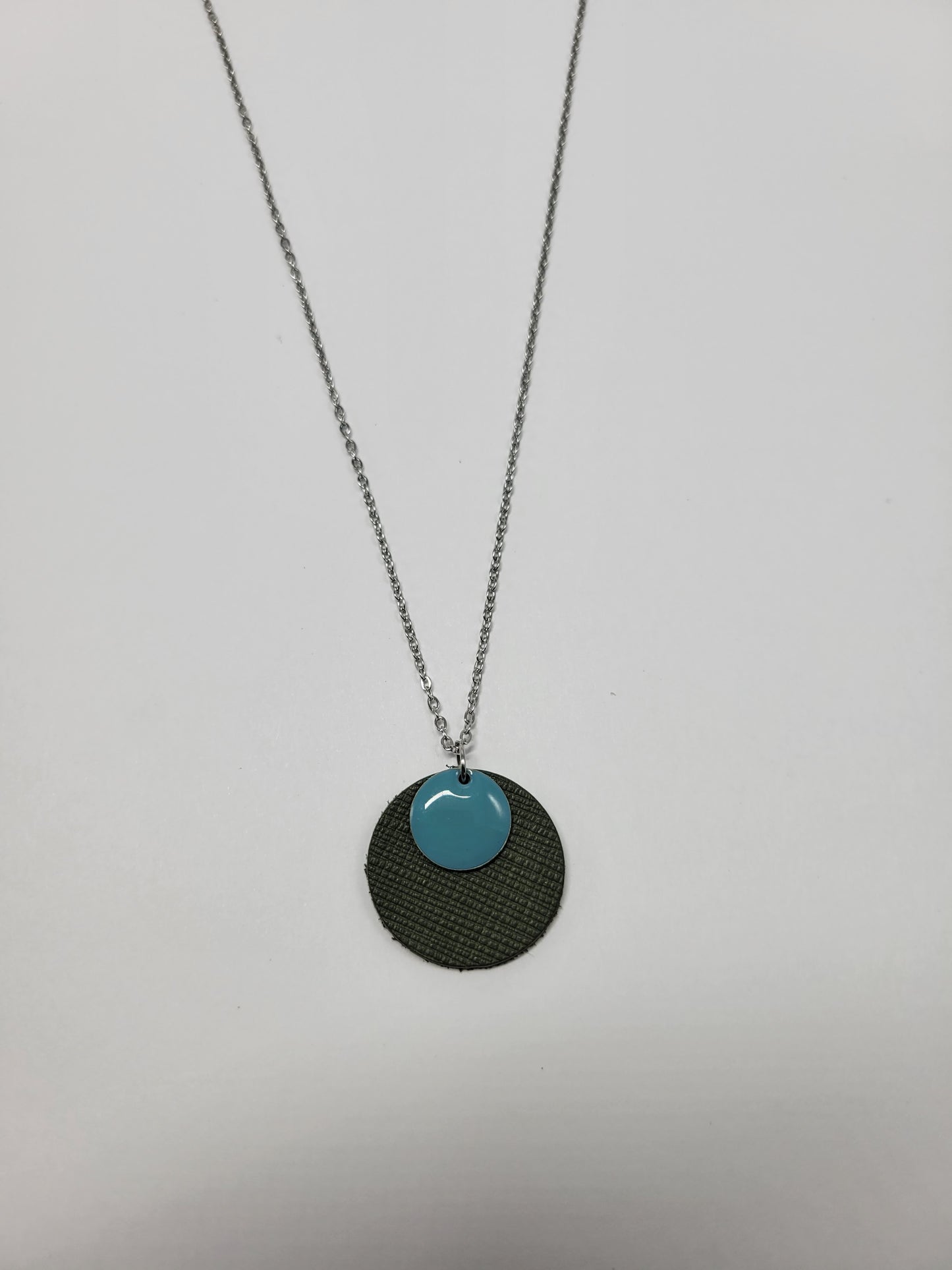 Collier cuir recyclé sequin - Atelier Claire Zhou x 114 Paris