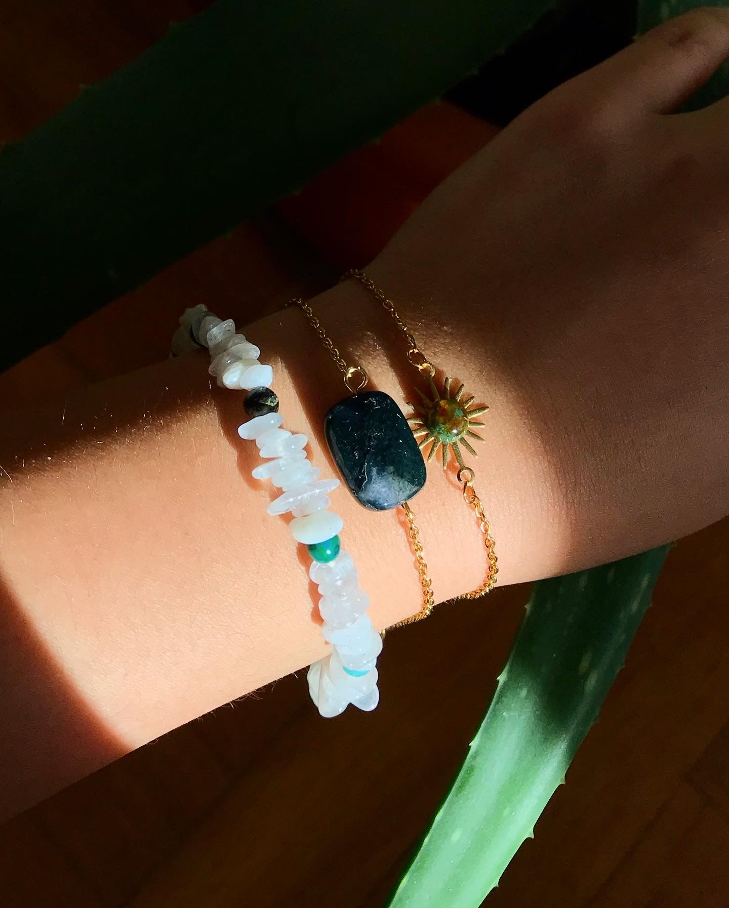 Bracelet pierres de lune / pierres naturelles arc-en-ciel - ISABEAU