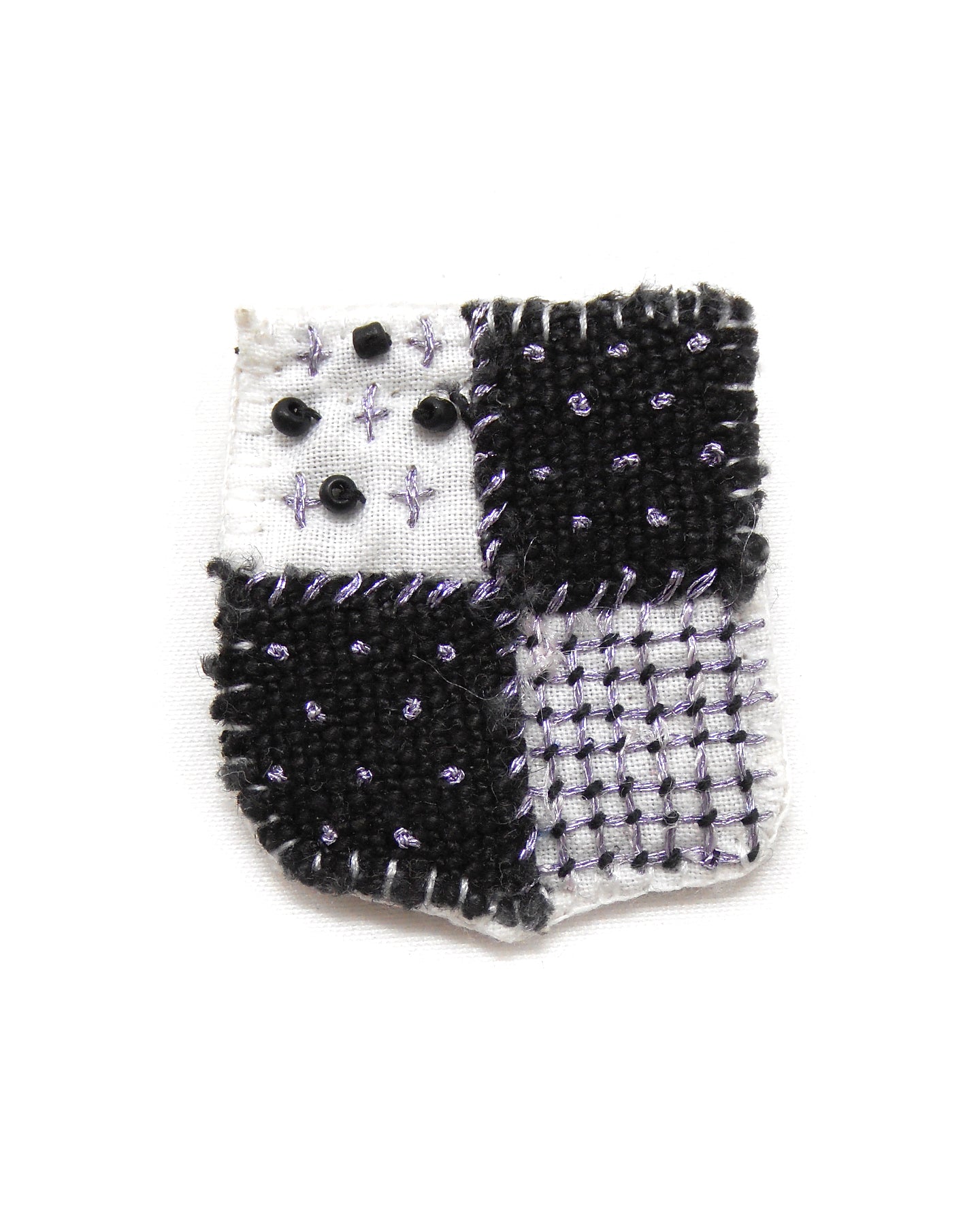 Broche brodée main écusson - BLASON ROYALE