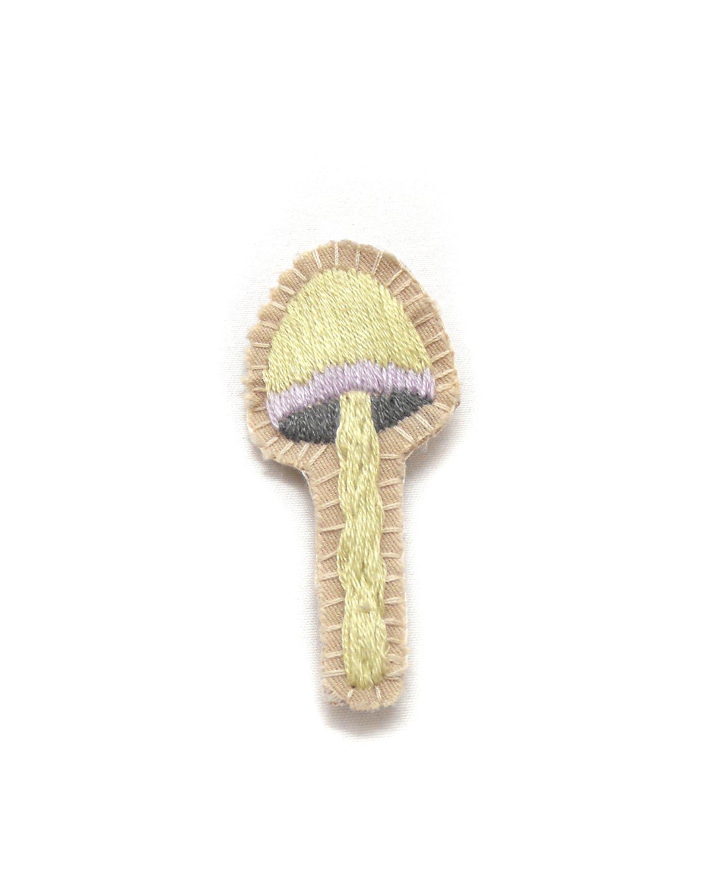 Broche brodée main - CHAMPIGNONS