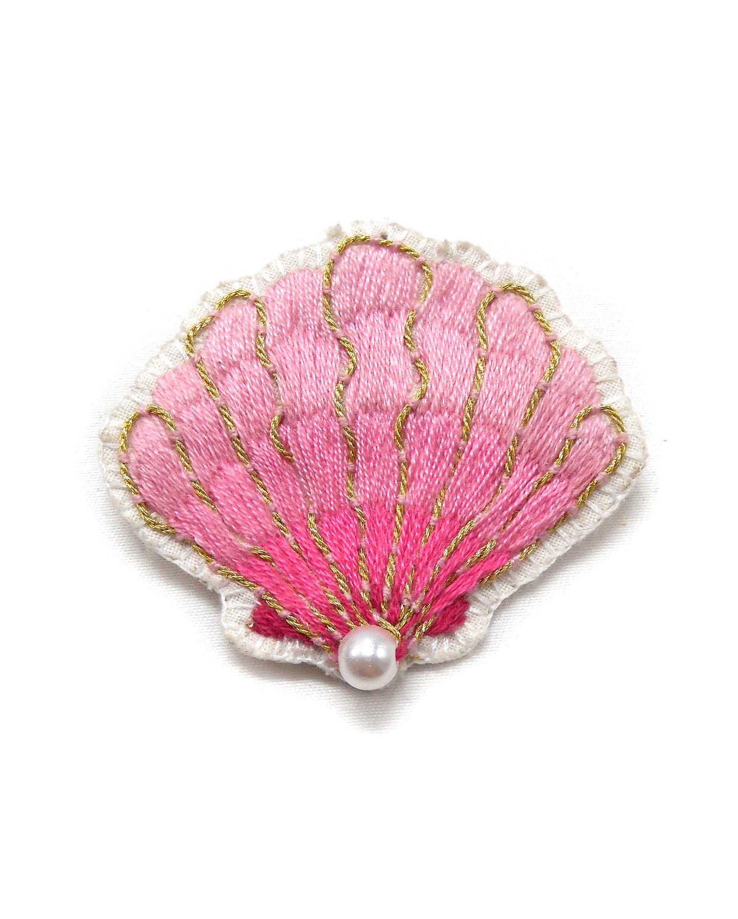 Broche brodée main coquillages & étoiles de mer