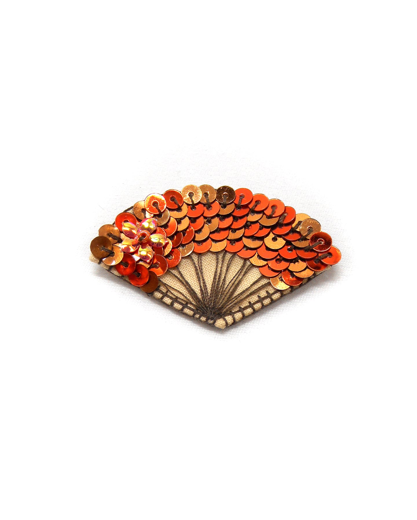 Broche brodée main - EVENTAIL CHINOIS