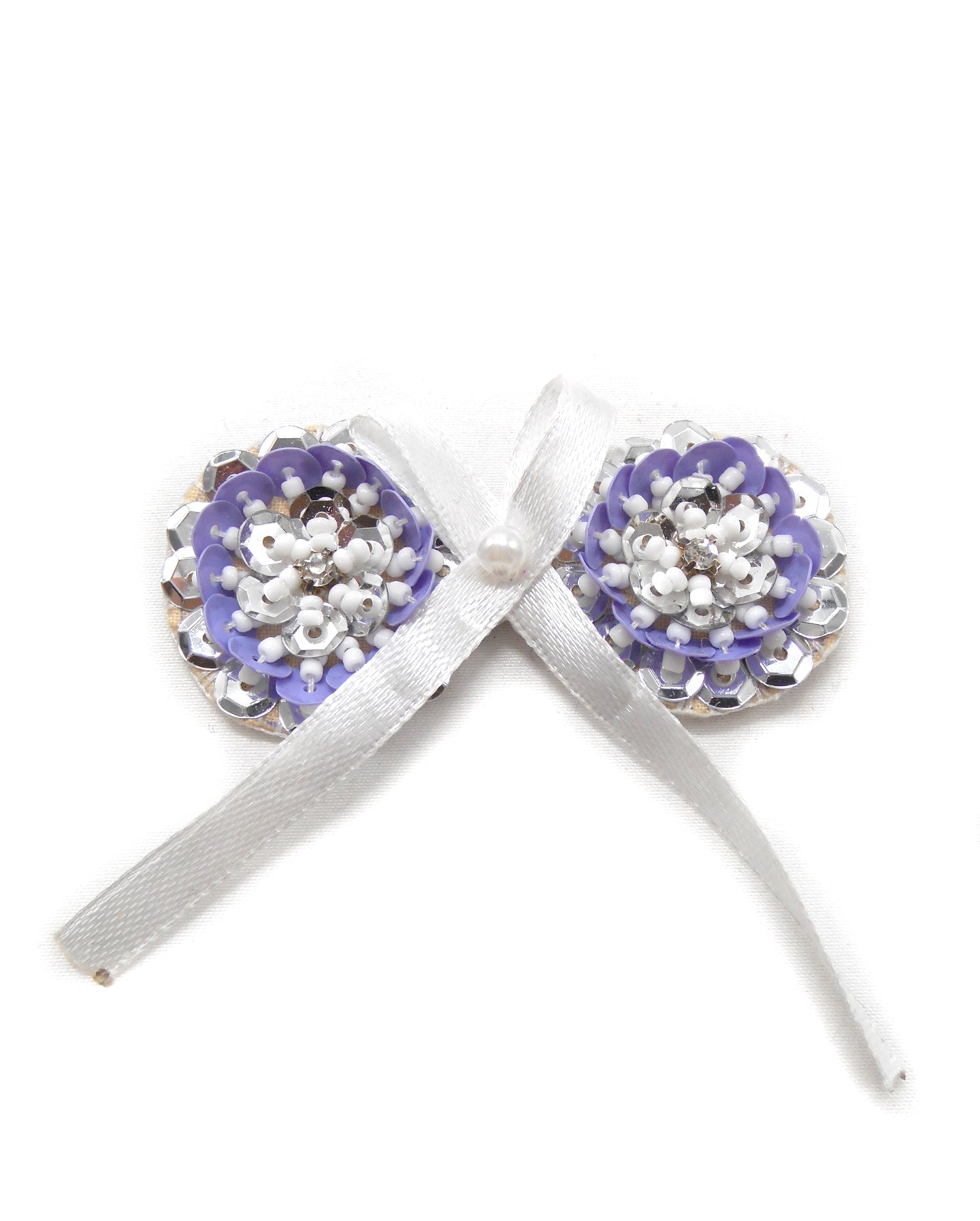 Broche brodée main - NOEUDS PAPILLONS