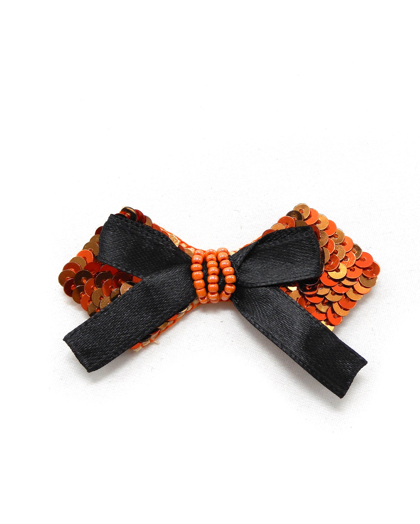 Broche brodée main - NOEUDS PAPILLONS