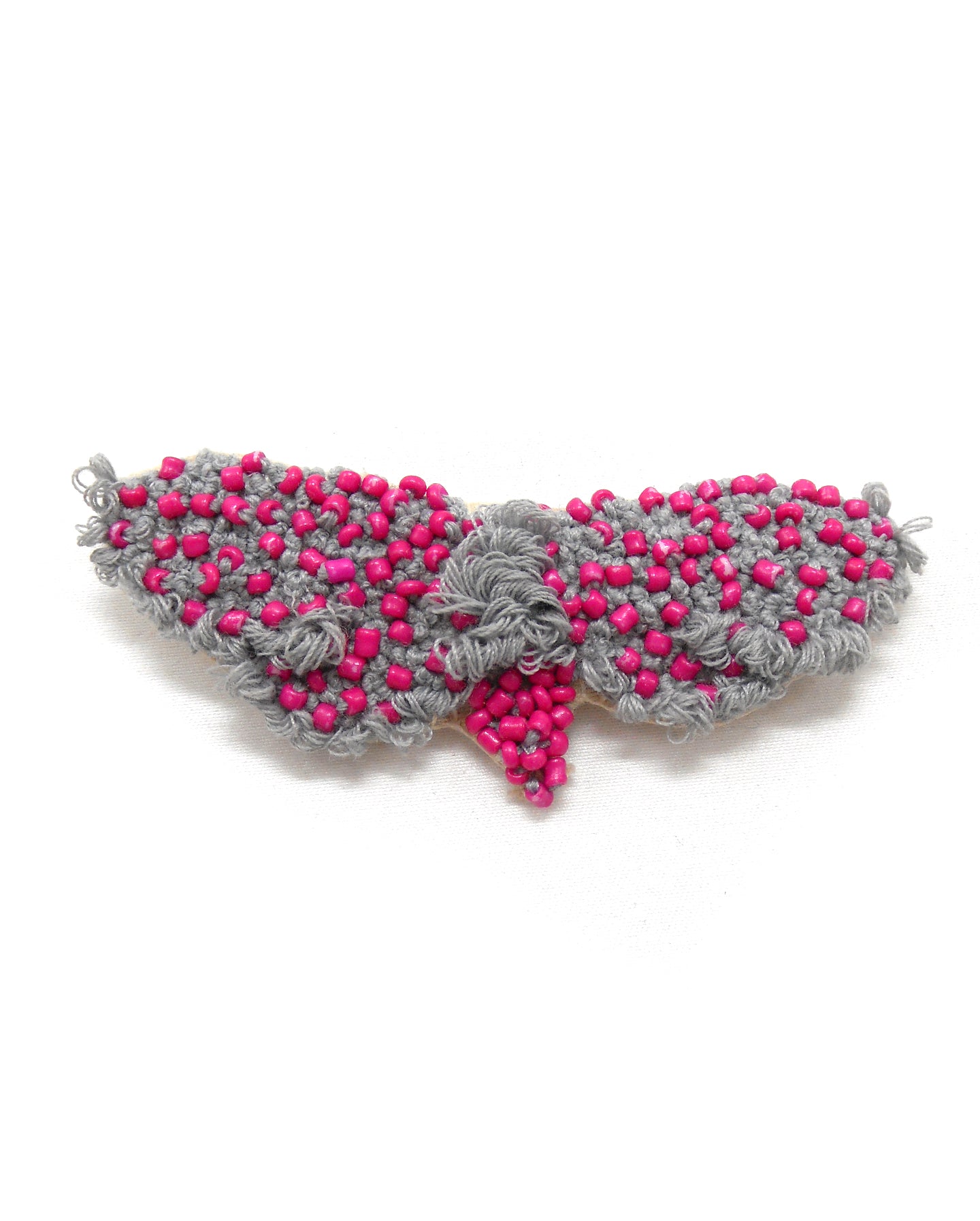 Broche brodée main - PAPILLON GRIS ROSE