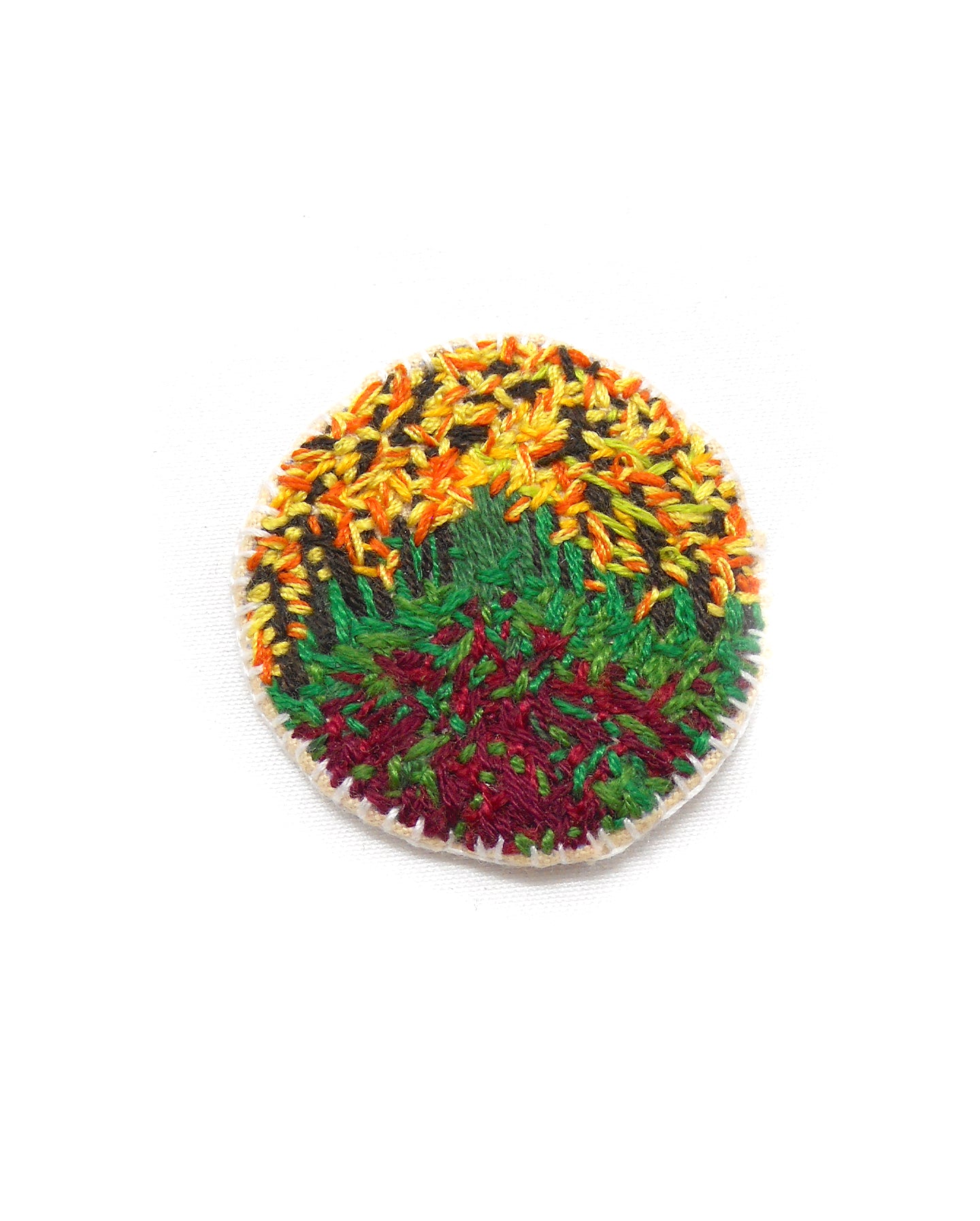 Broche brodée main automne - PROMENADE DANS LES BOIS