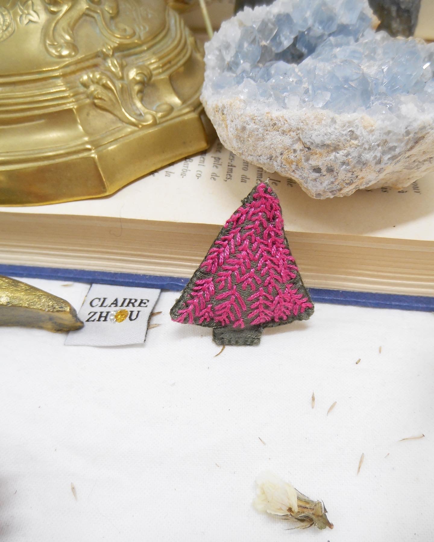Broche brodée main - SAPIN DE NOEL