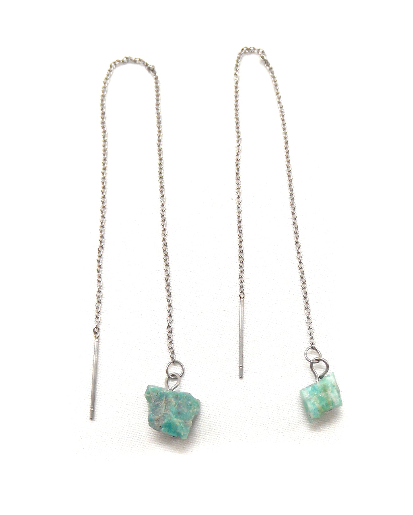 Boucles d'oreilles chaine fine longue pierres naturelles - TESSA