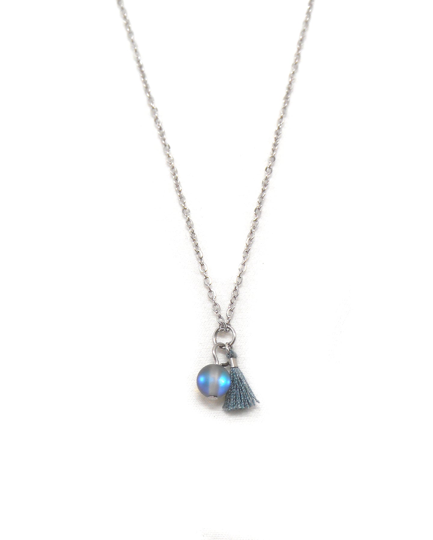 Collier bohème pierre et mini pompon - CALIE