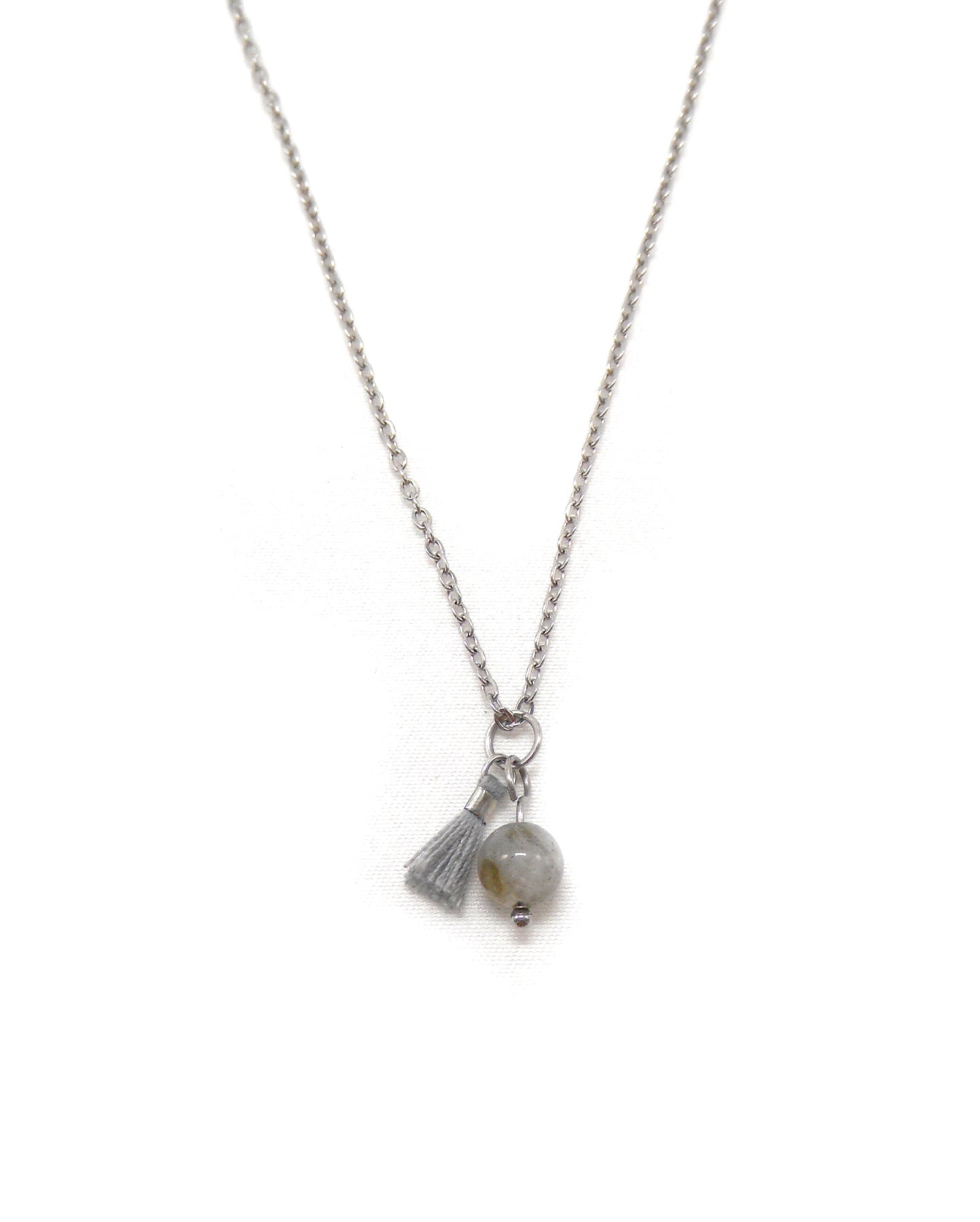 Collier bohème pierre et mini pompon - CALIE