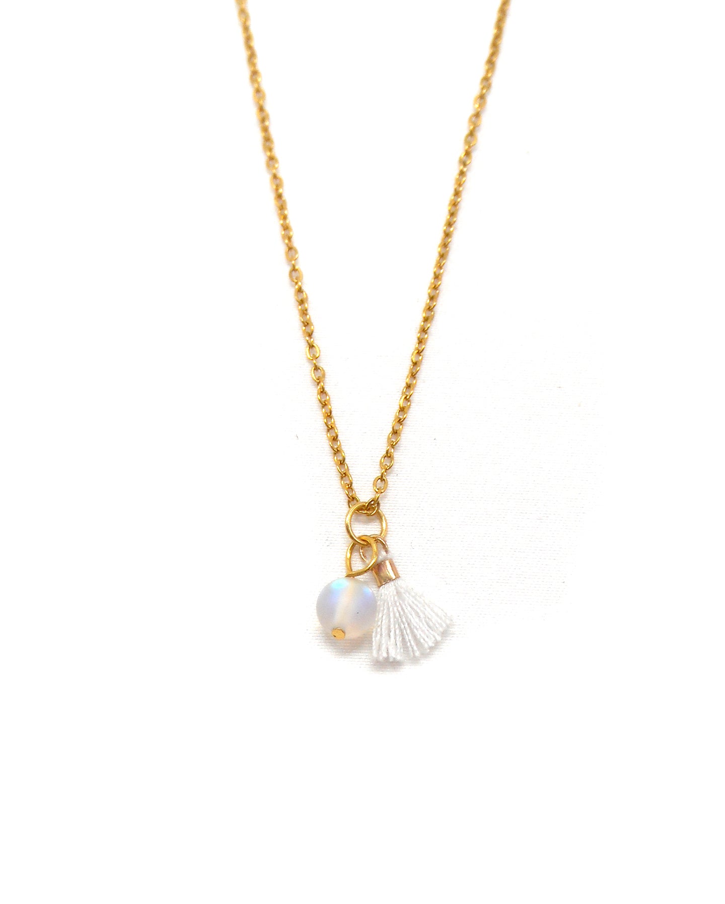 Collier bohème pierre et mini pompon - CALIE