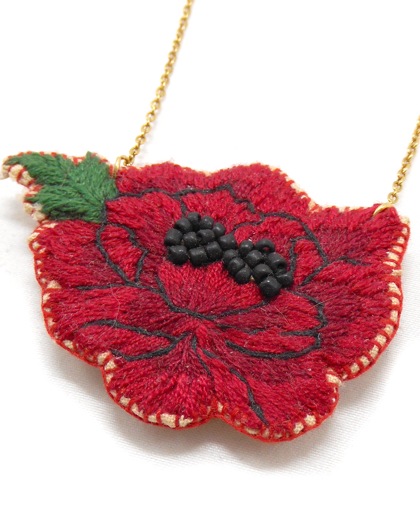 Collier long brodé main - FLEUR CHINOISE ROUGE