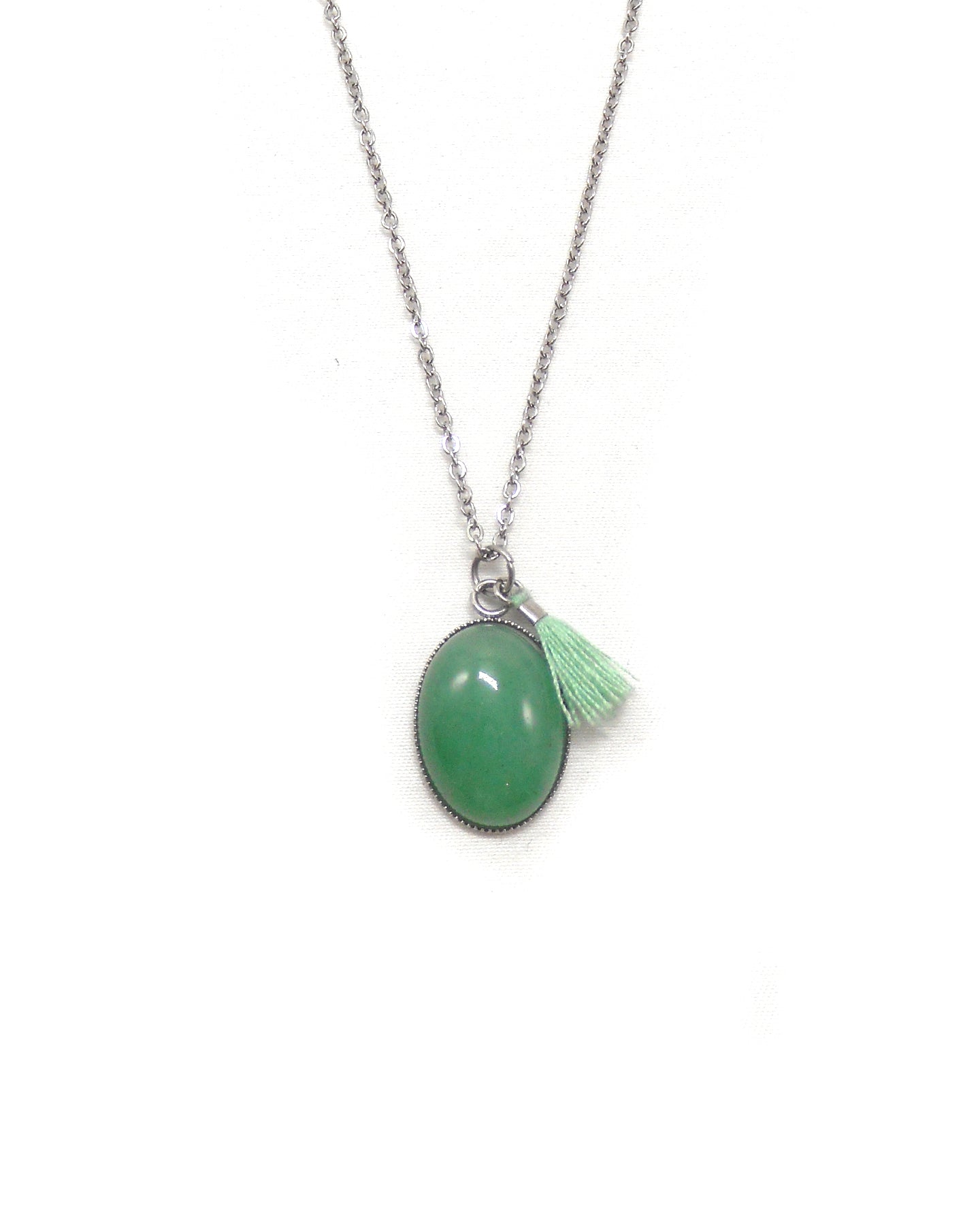 Collier médaille ovale pierre naturelle bohème - GRACE