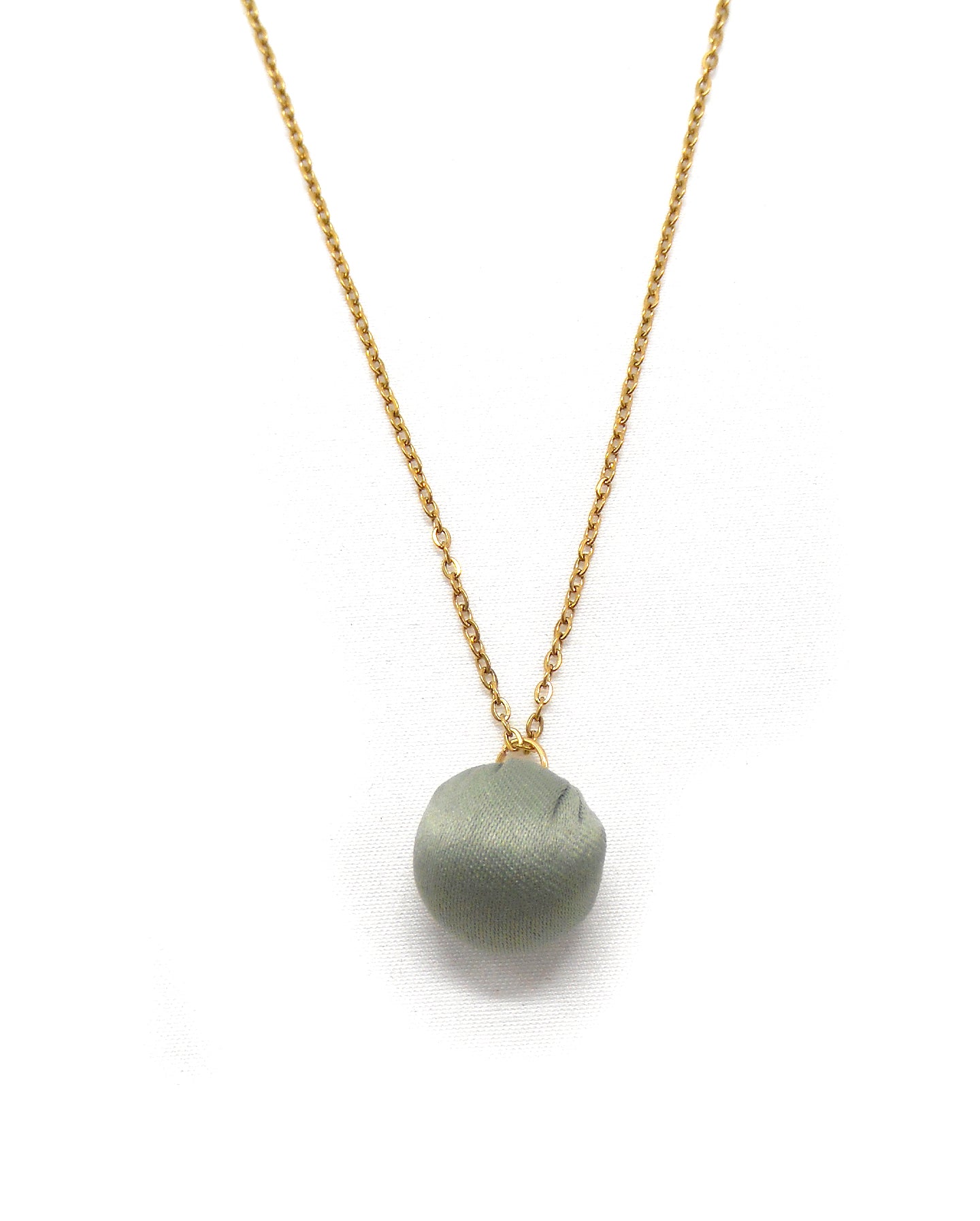 Collier pompon vintage - OLGA