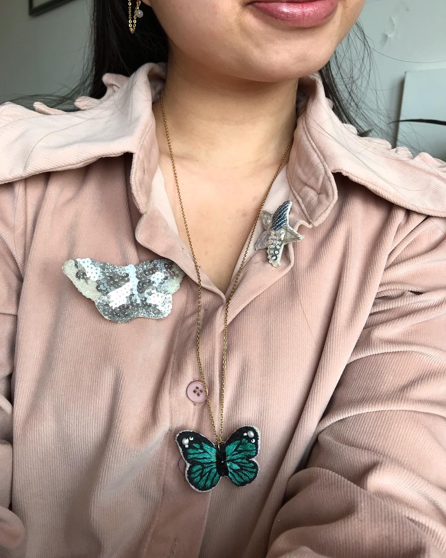 Collier brodé à la main féerique - PAPILLON