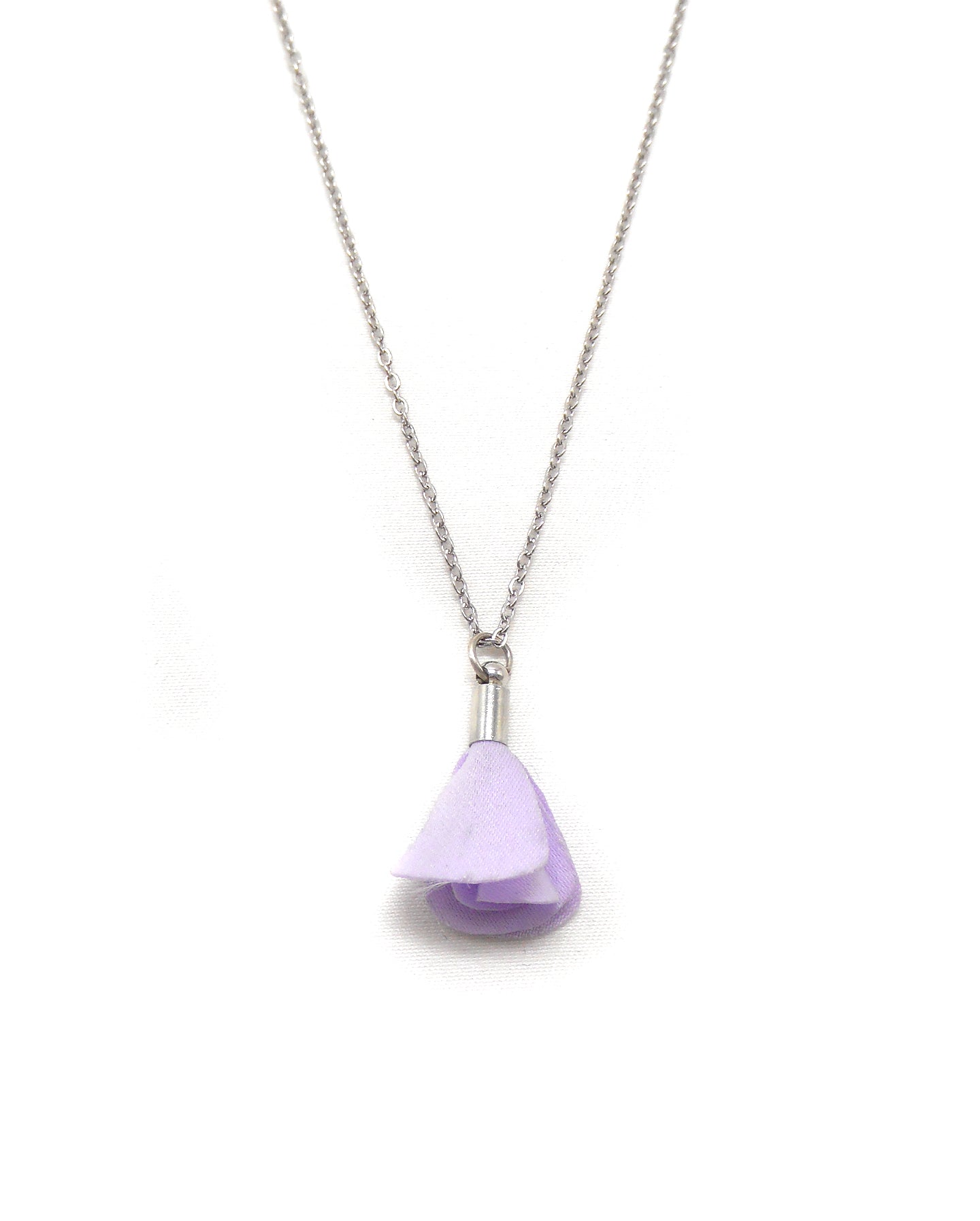 Collier pompon fleur - FIONA/TILLY/PENELOPE/NOUR/SACHA/PETALE/MOIRA