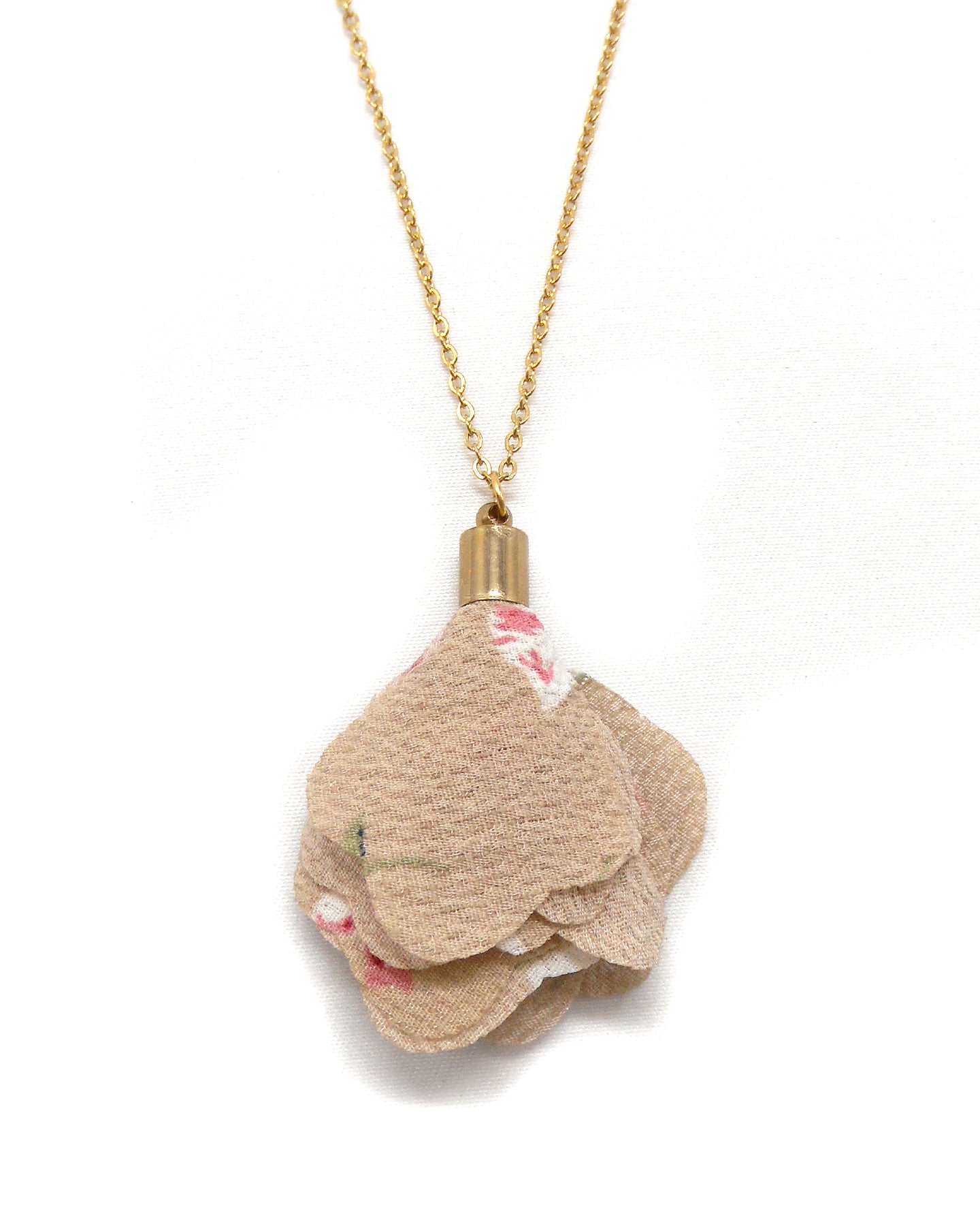 Collier pompon fleur - FIONA/TILLY/PENELOPE/NOUR/SACHA/PETALE/MOIRA