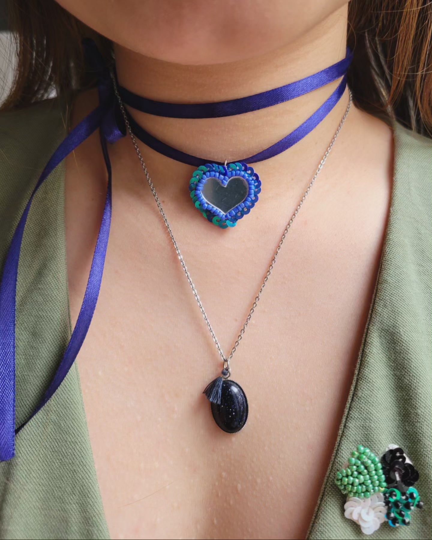 Collier médaille ovale pierre naturelle bohème - GRACE
