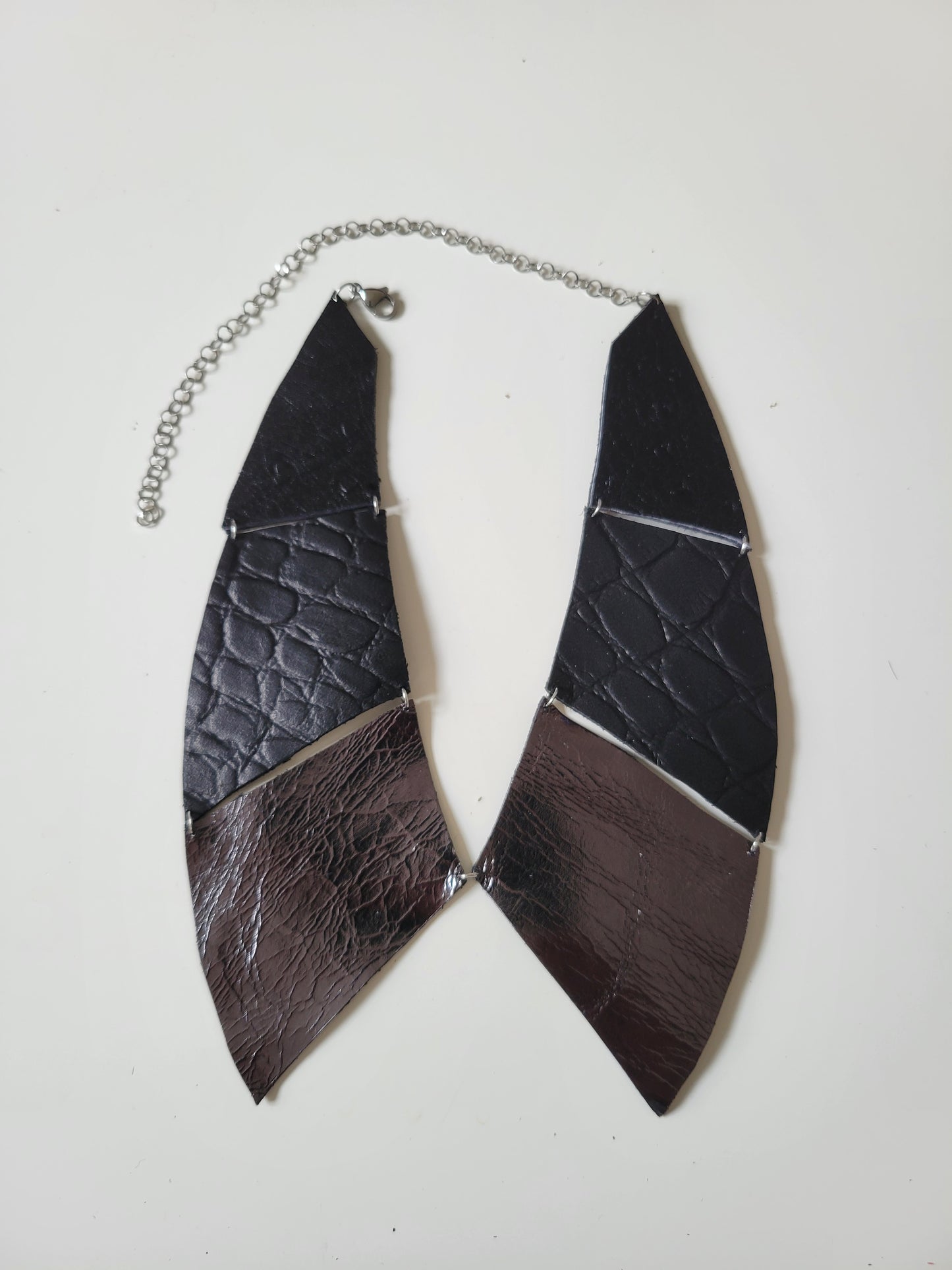 Collier faux col cuir upcyclé patchwork - Atelier Claire Zhou x 114 paris