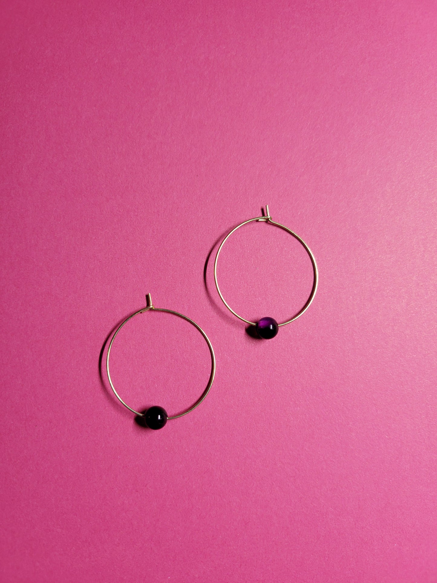 Boucles d'oreilles créoles minimalistes pierres - LEA