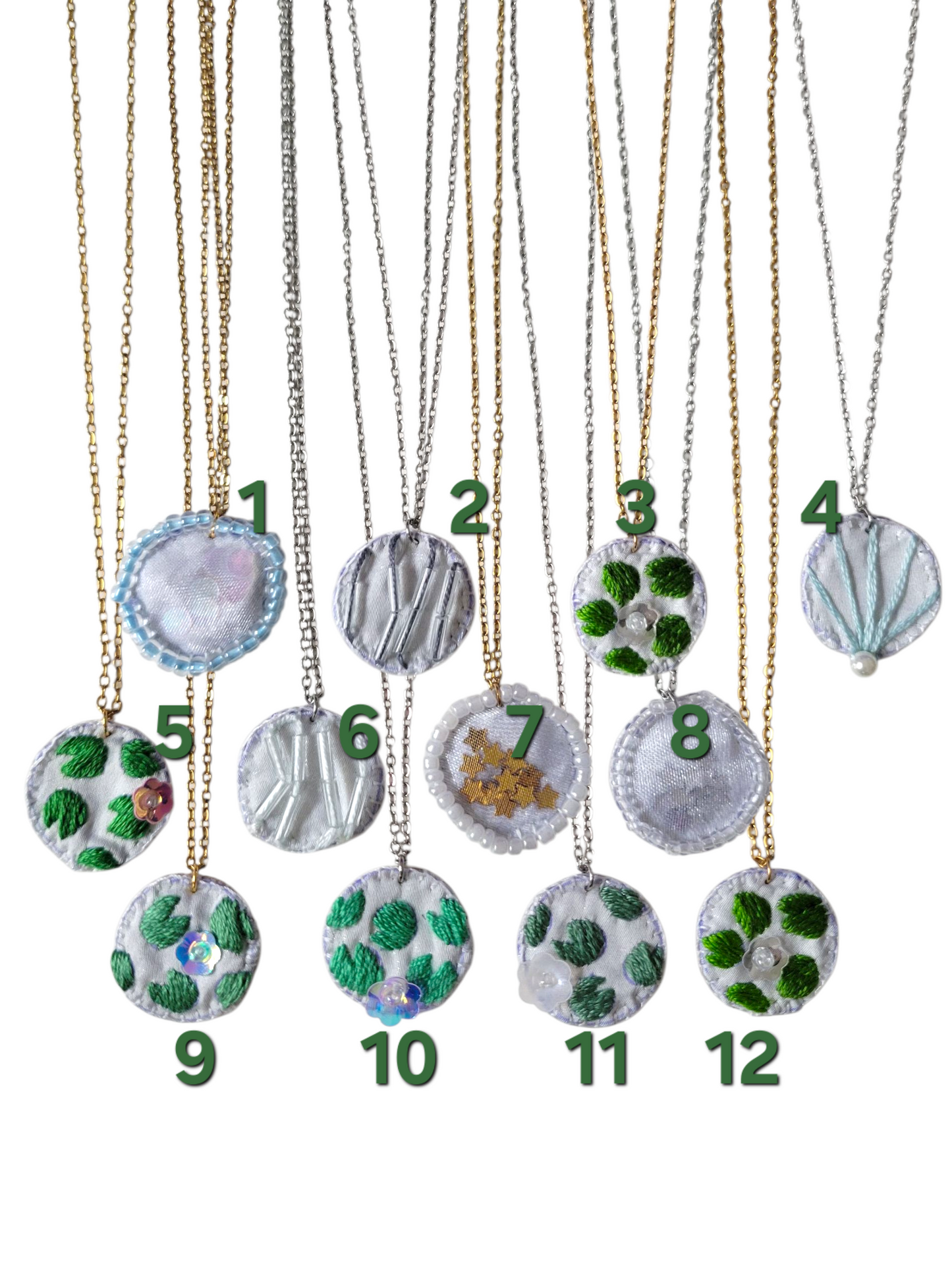 Collier brodé main collection Nymphes aquatiques naiades nereides oceanides