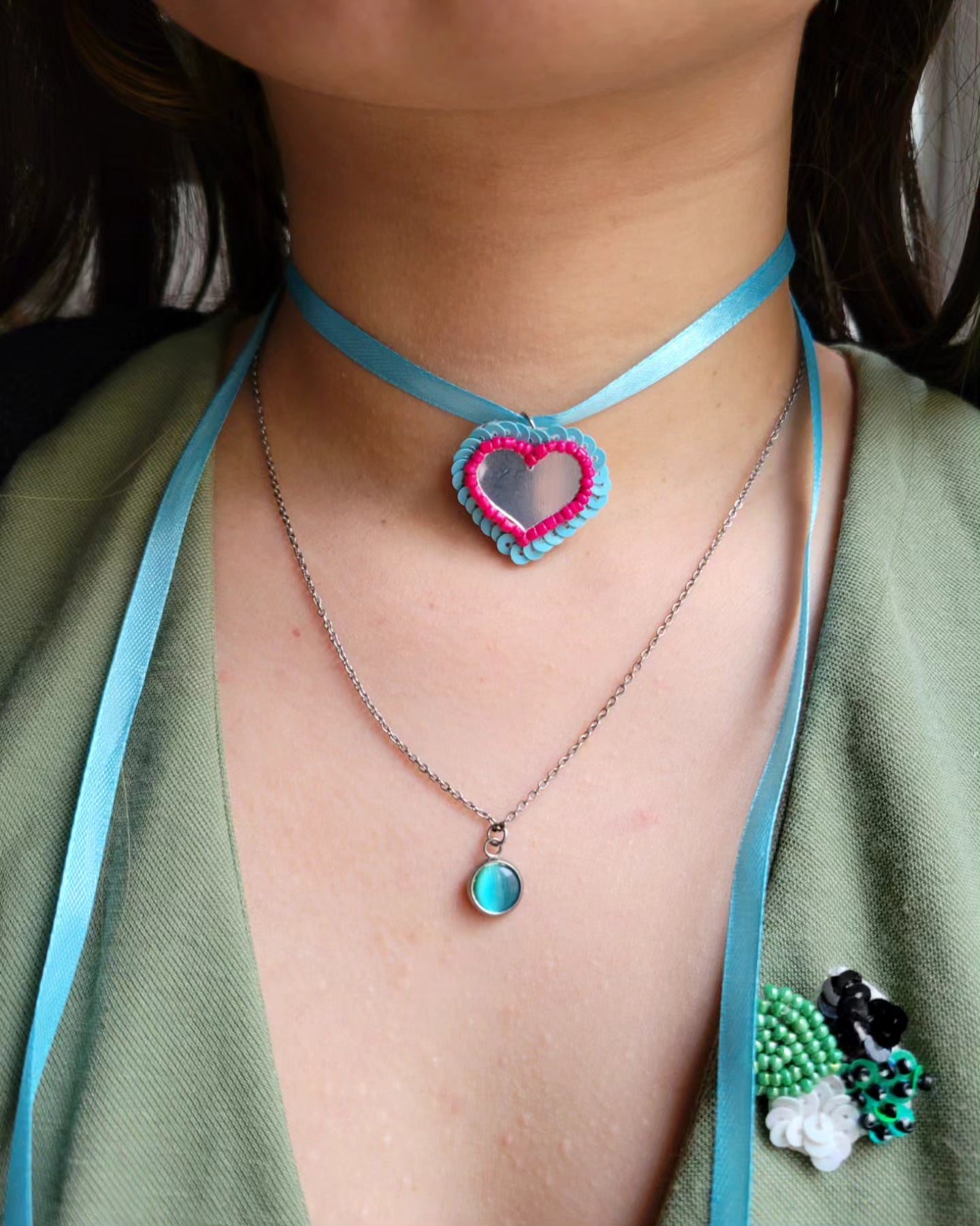 Collier minimaliste bleu clair effet oeil de chat - LIV
