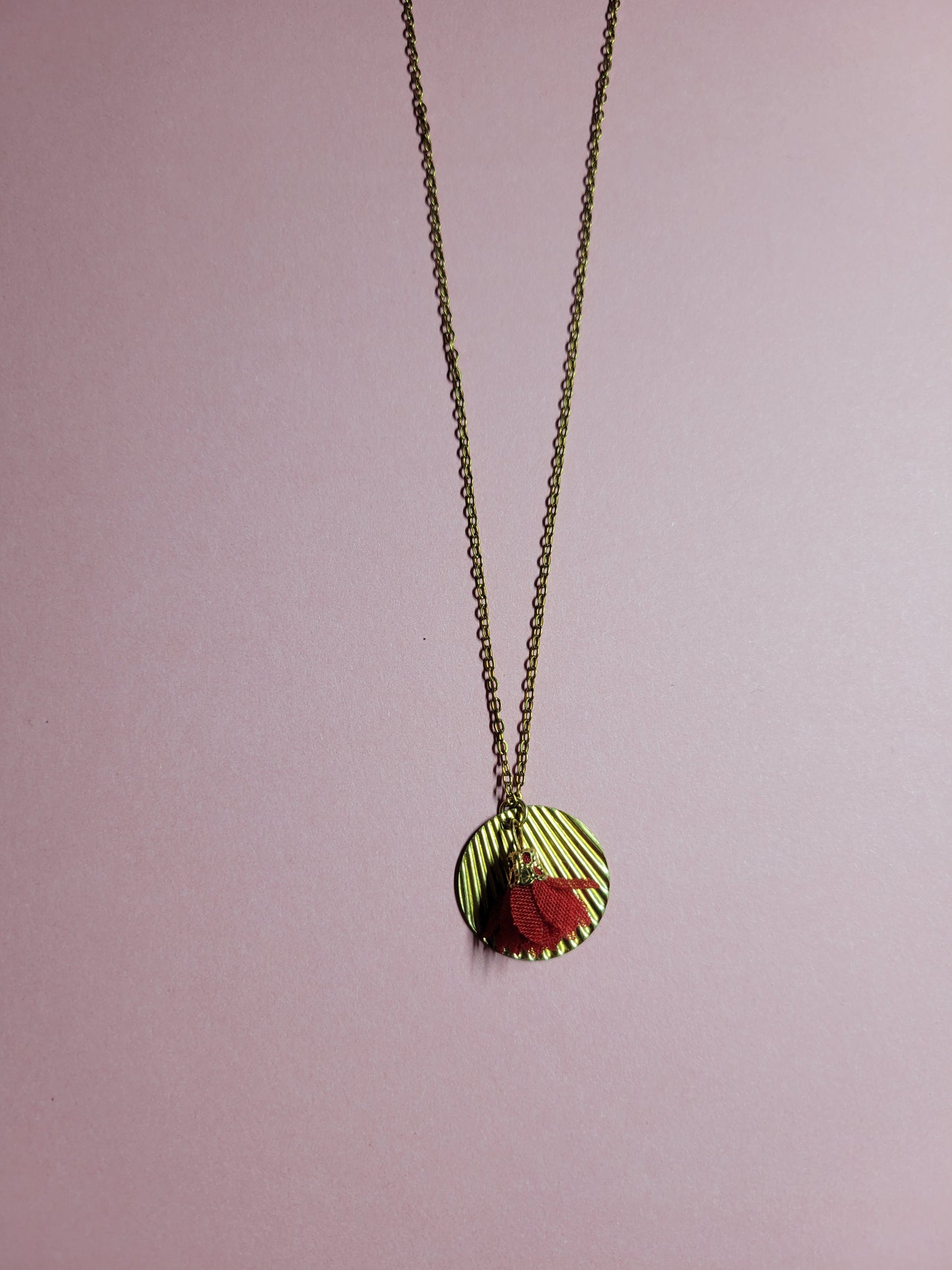 Collier sequin strié et pompon fleur - KENDA