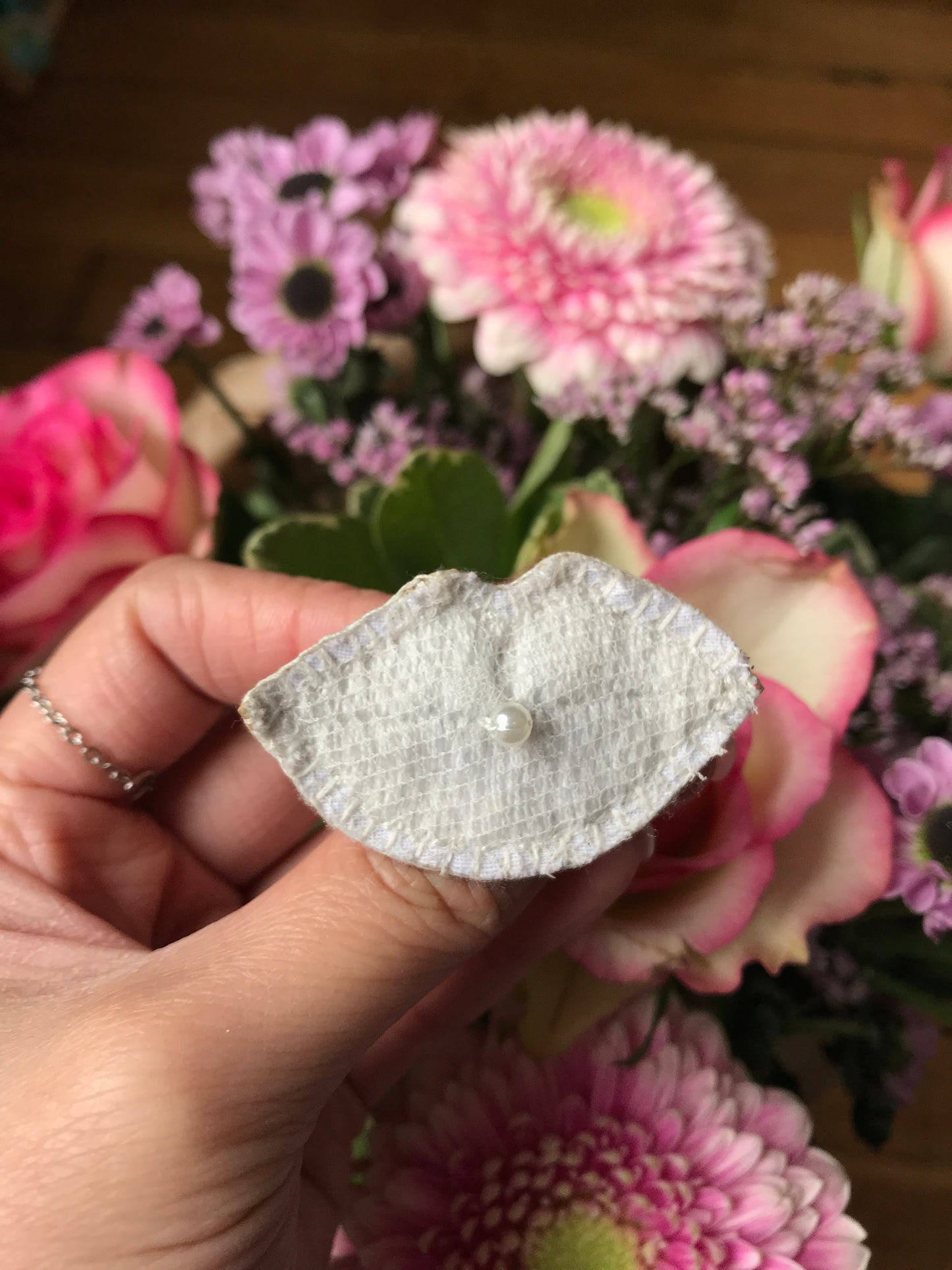 Broche brodée main - BAISER DE SIRENE