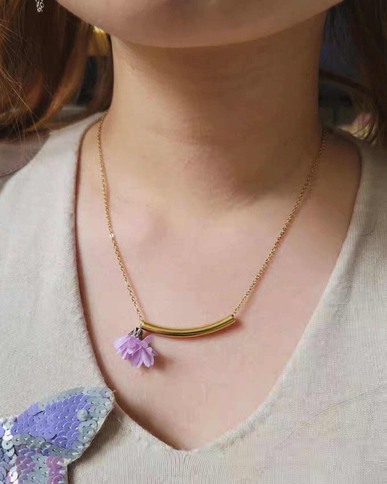 Collier barre et pompon fleur - LANAELLE