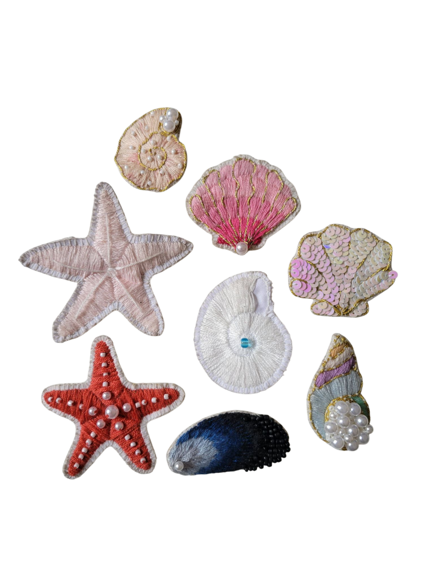 Broche brodée main coquillages & étoiles de mer