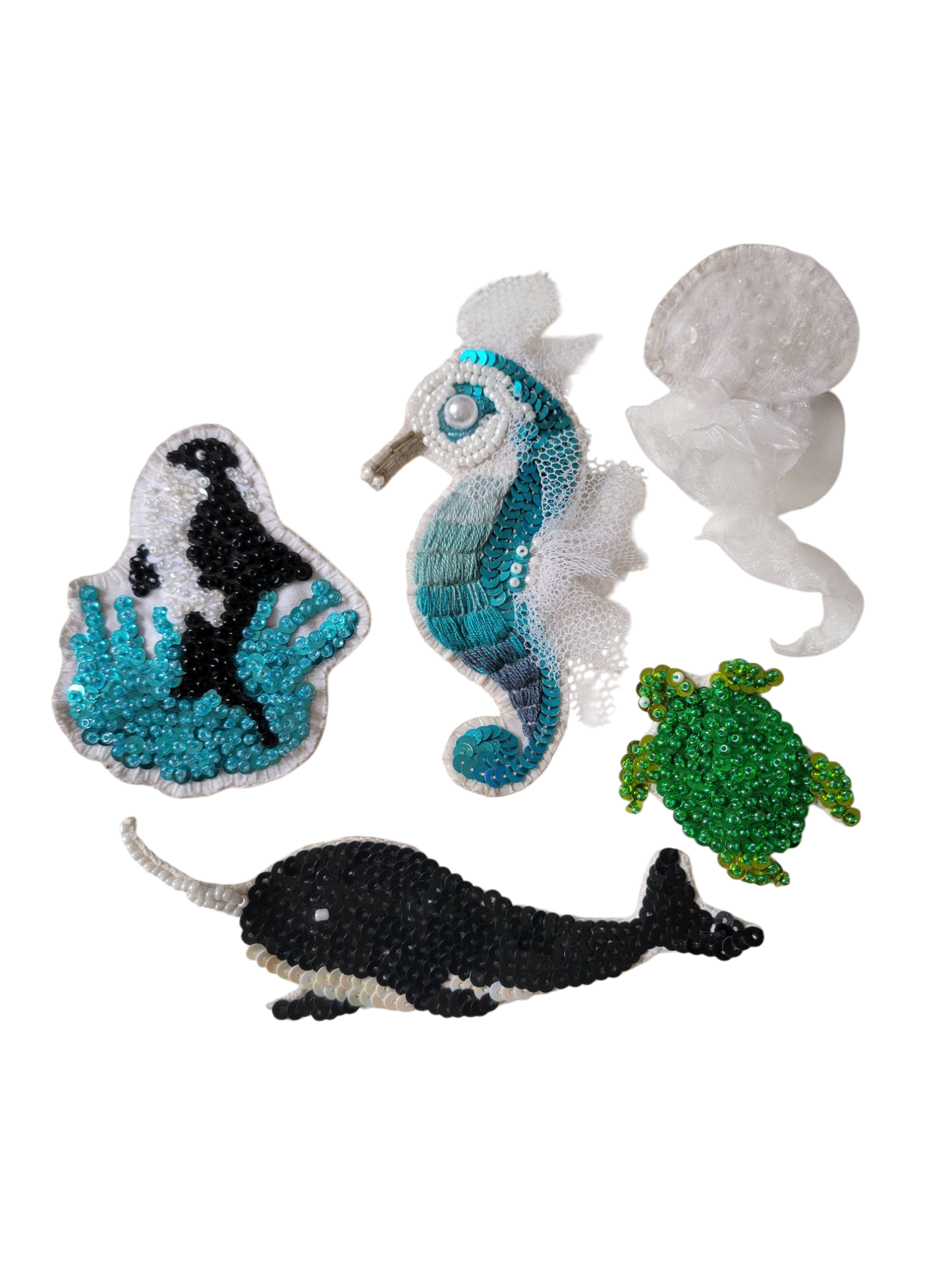Broche brodée main animaux des océans