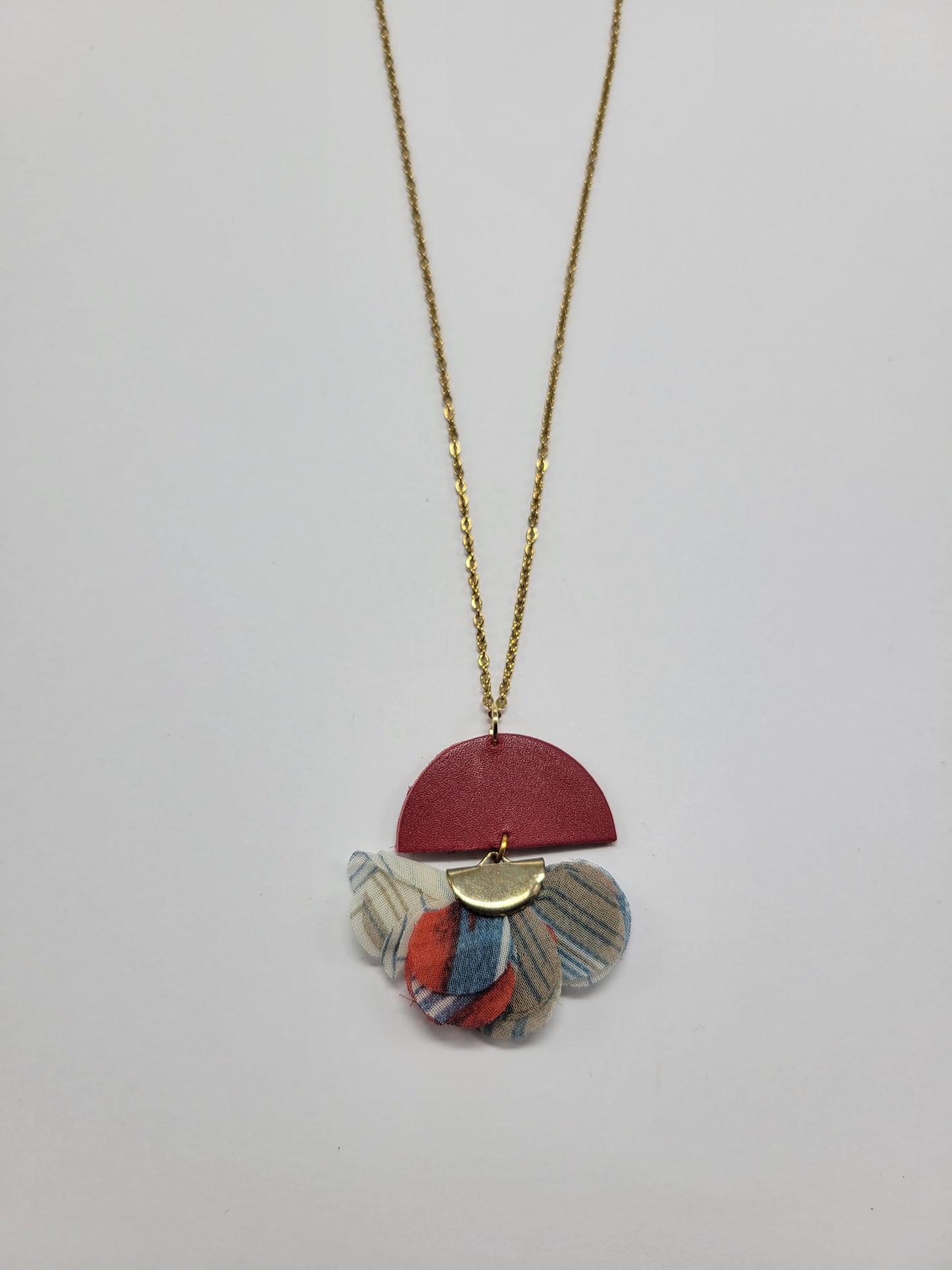 Collier cuir recyclé et pampilles - Atelier Claire Zhou x 114 Paris