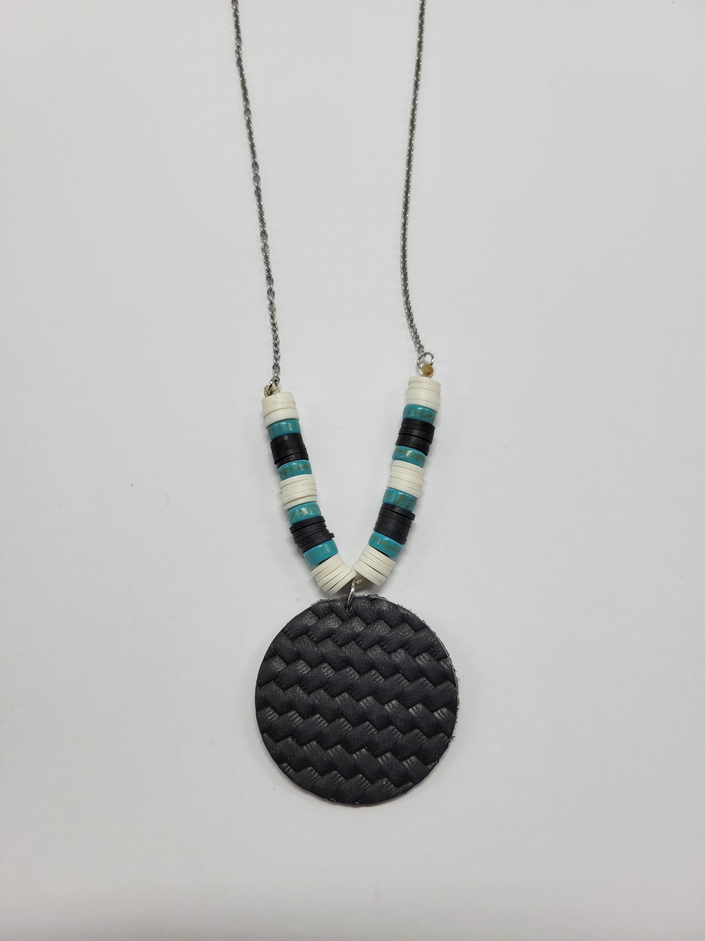 Collier cuir recyclé et pampilles - Atelier Claire Zhou x 114 Paris