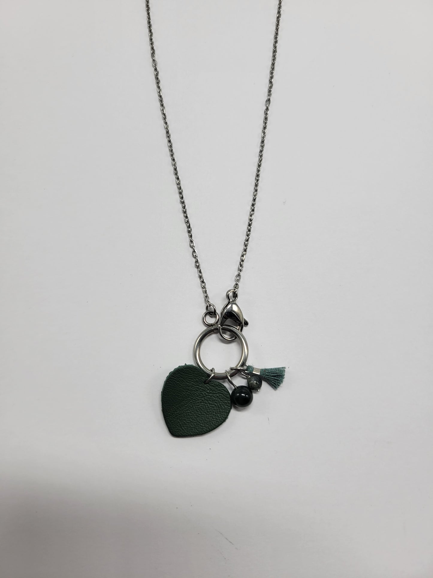 Collier cuir recyclé et pampilles - Atelier Claire Zhou x 114 Paris