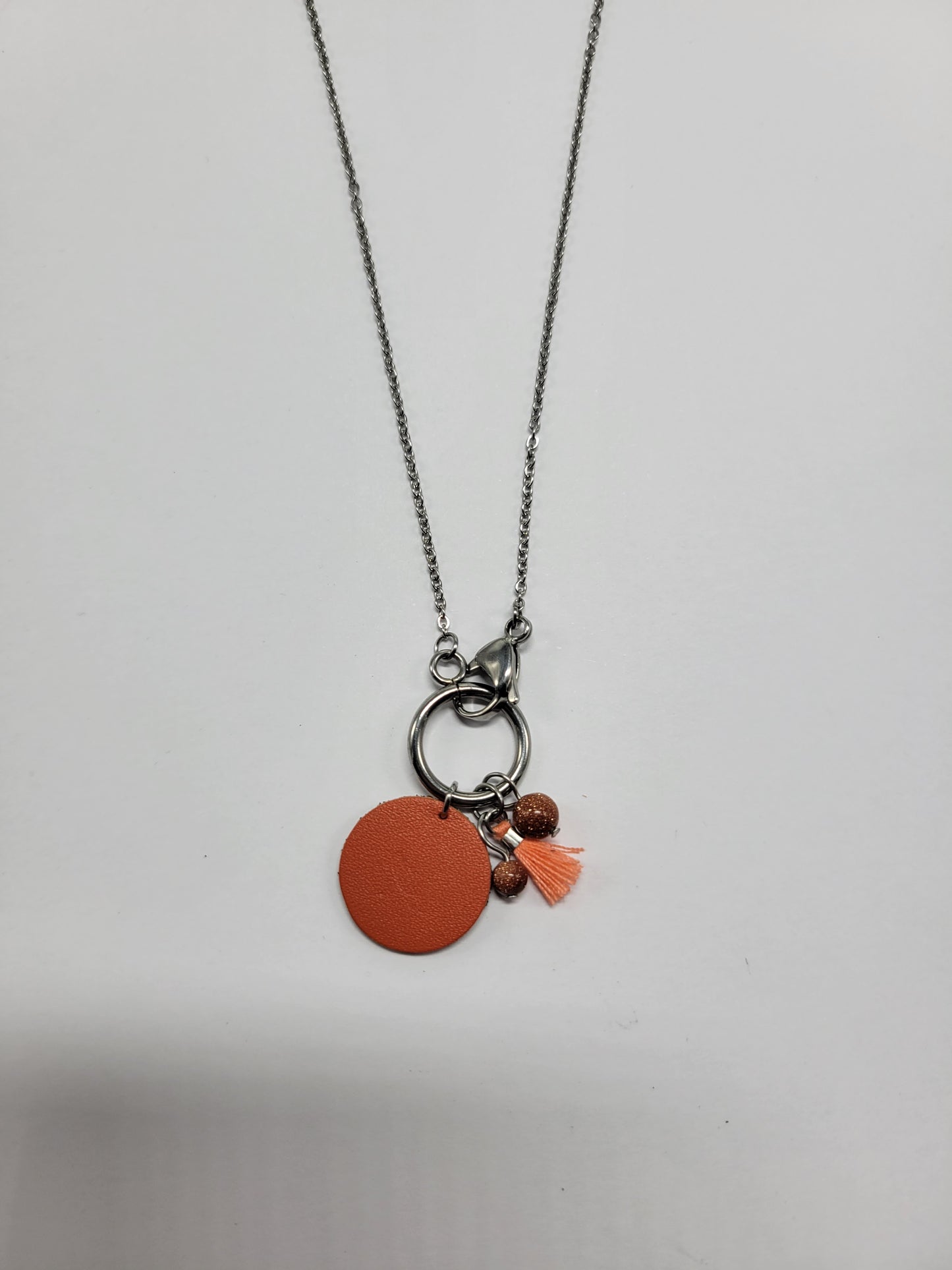 Collier cuir recyclé et pampilles - Atelier Claire Zhou x 114 Paris