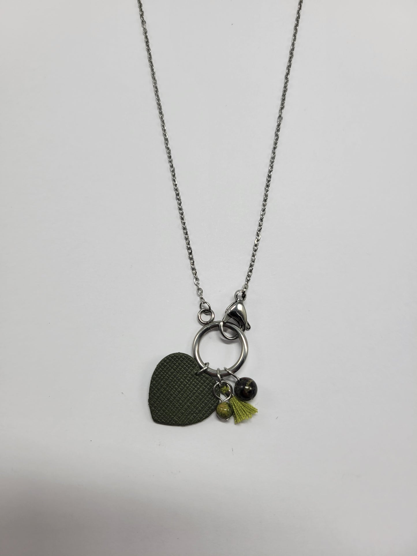 Collier cuir recyclé et pampilles - Atelier Claire Zhou x 114 Paris