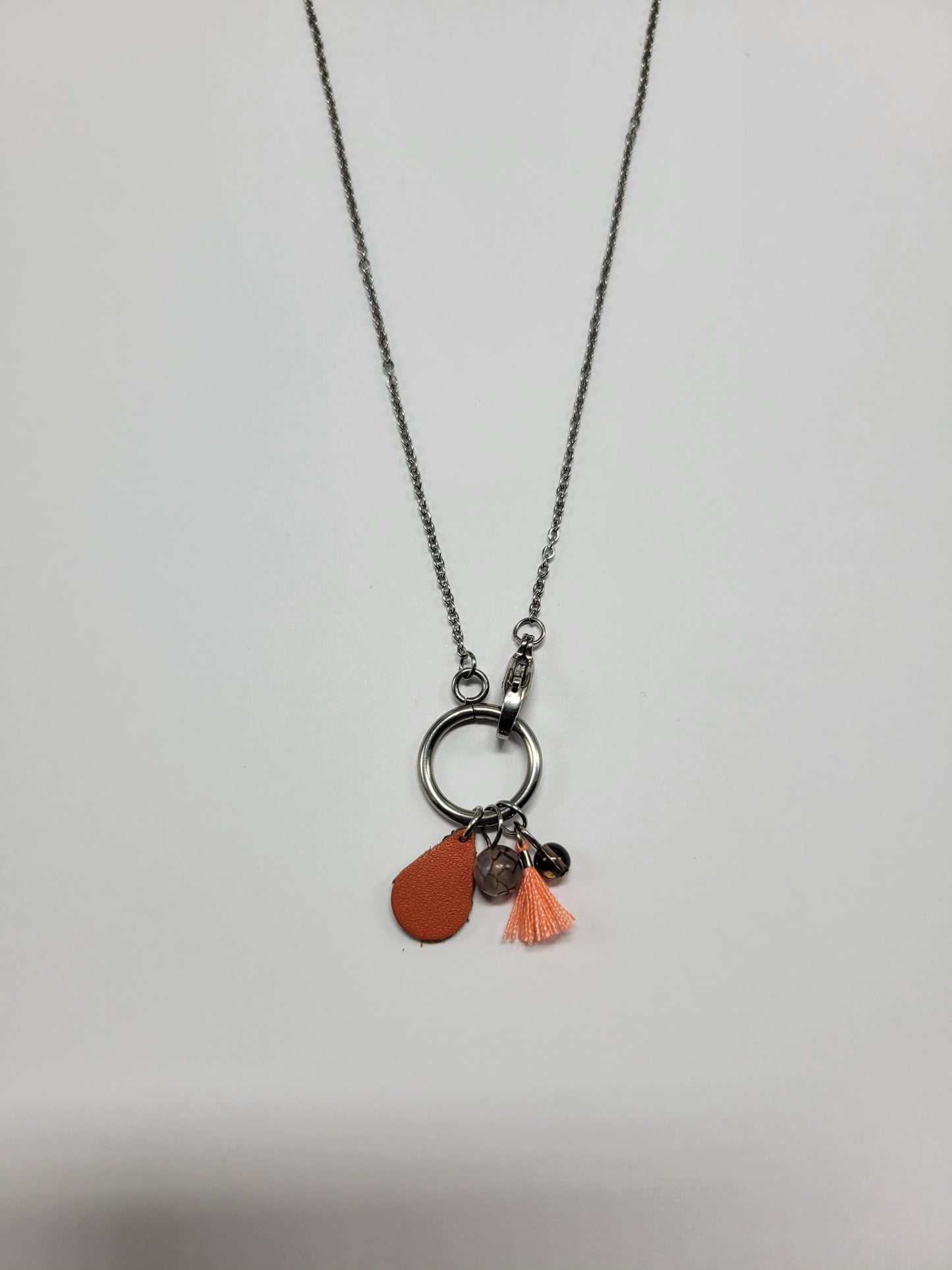 Collier cuir recyclé et pampilles - Atelier Claire Zhou x 114 Paris