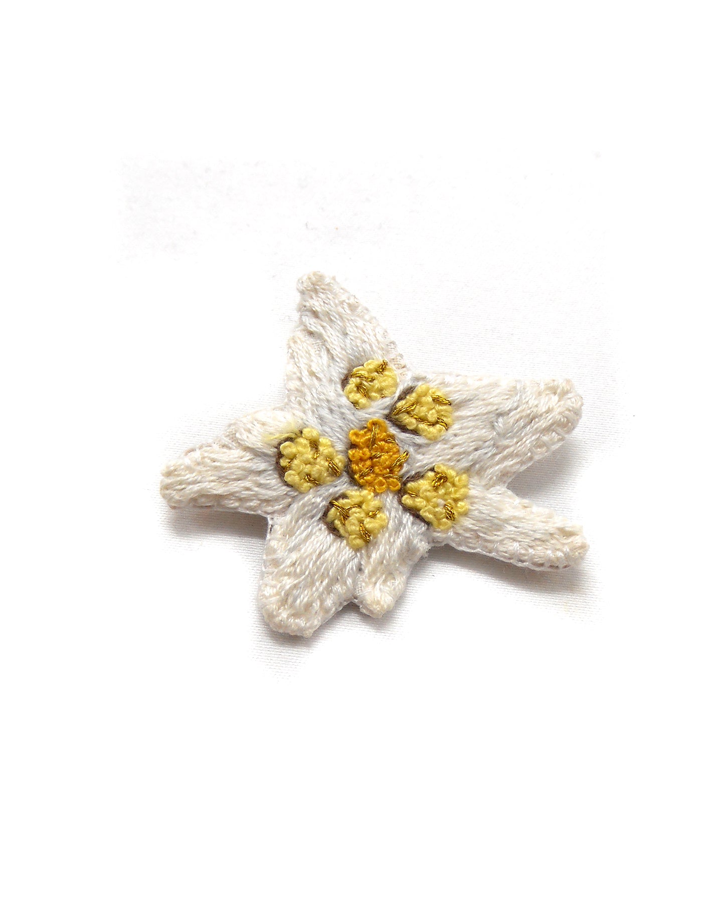 EDELWEISS 2 broche fleur brodée main